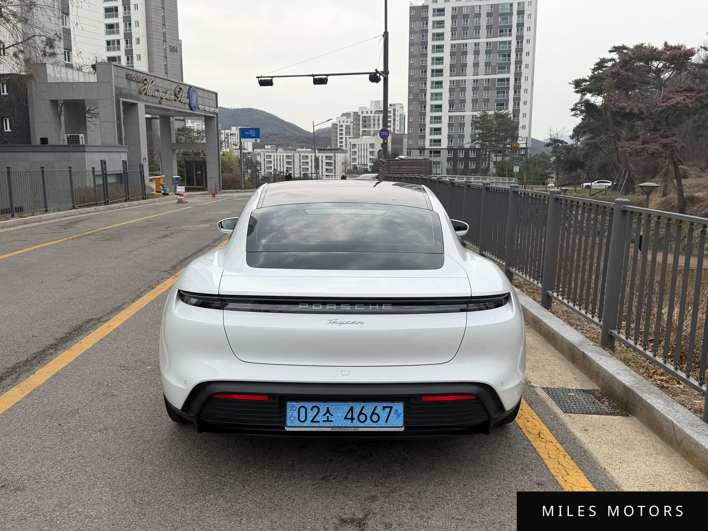 Porsche 타이칸 2025 — миниатюра 4