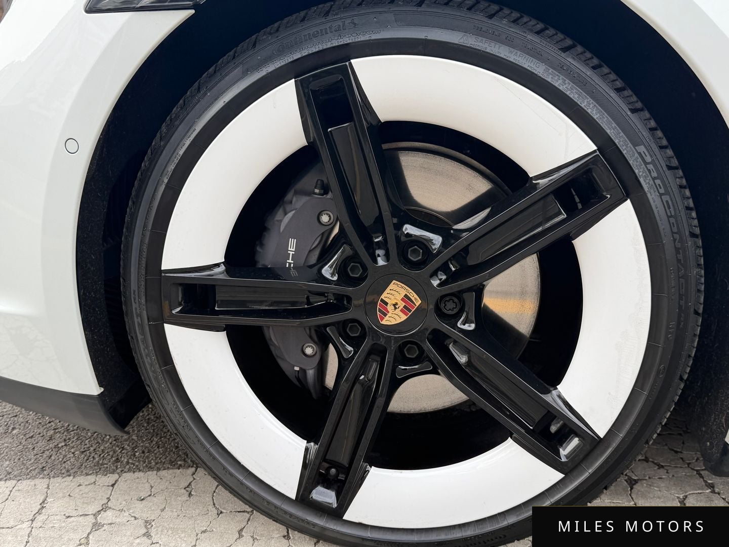 Porsche 타이칸 2025 — миниатюра 5