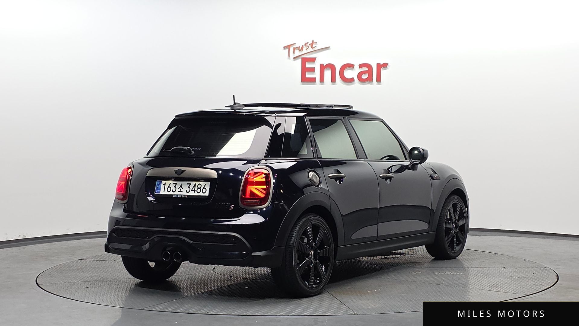 MINI Cooper S 2023 — миниатюра 2