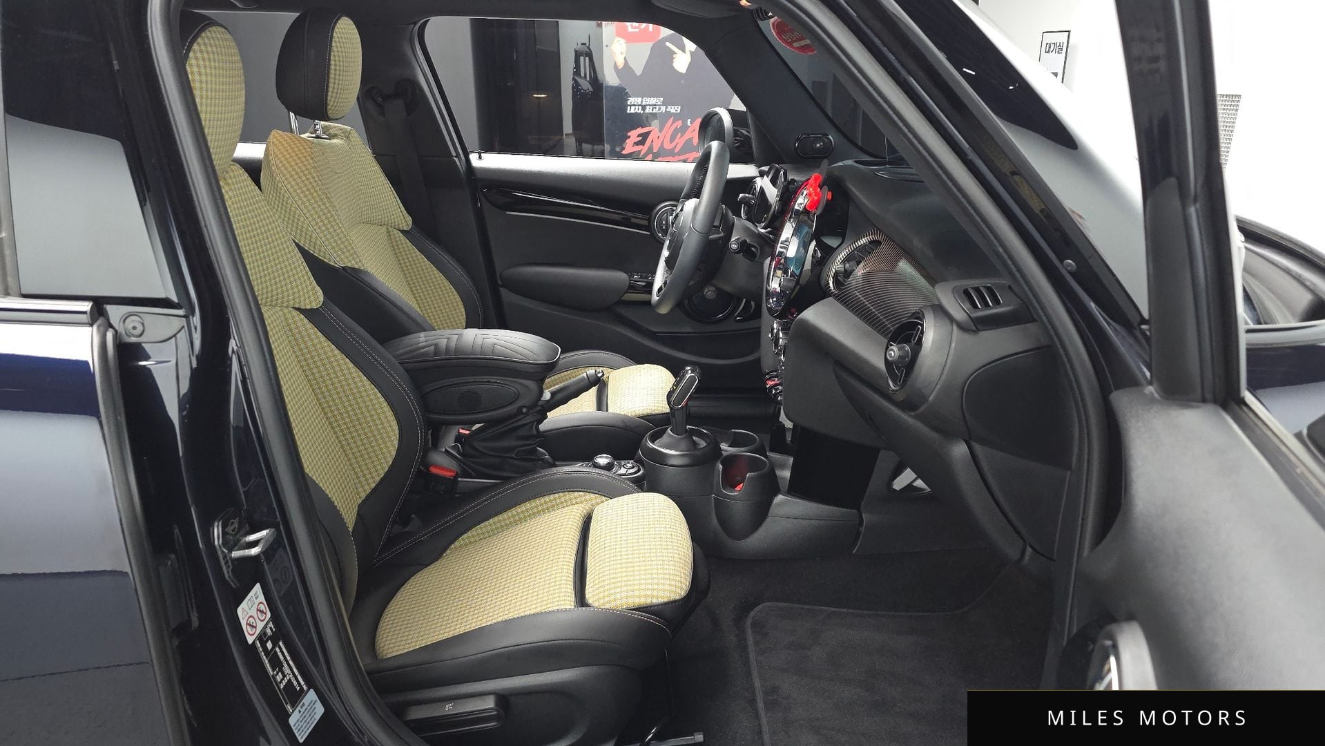 MINI Cooper S 2023 — миниатюра 10
