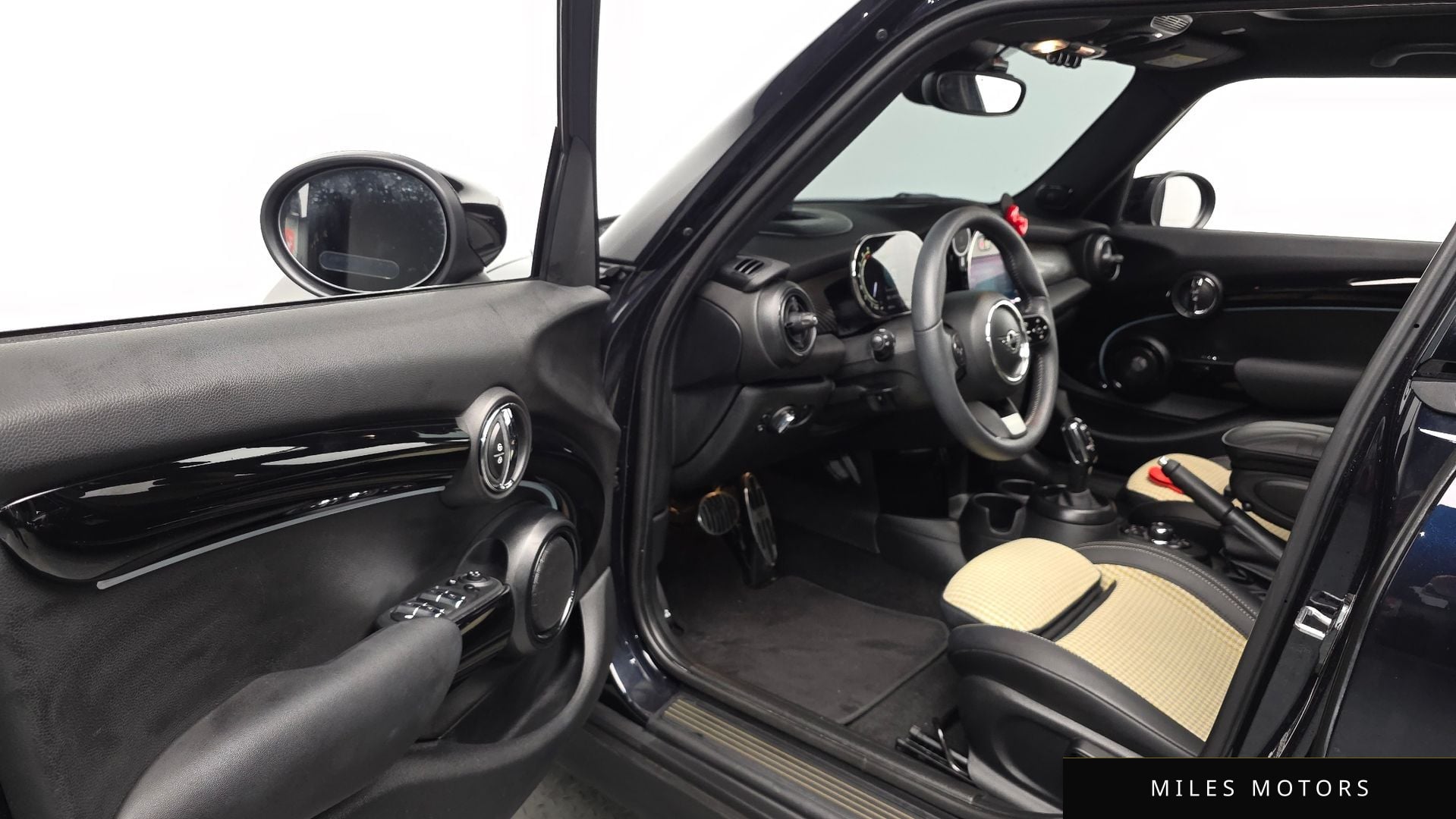 MINI Cooper S 2023 — миниатюра 11