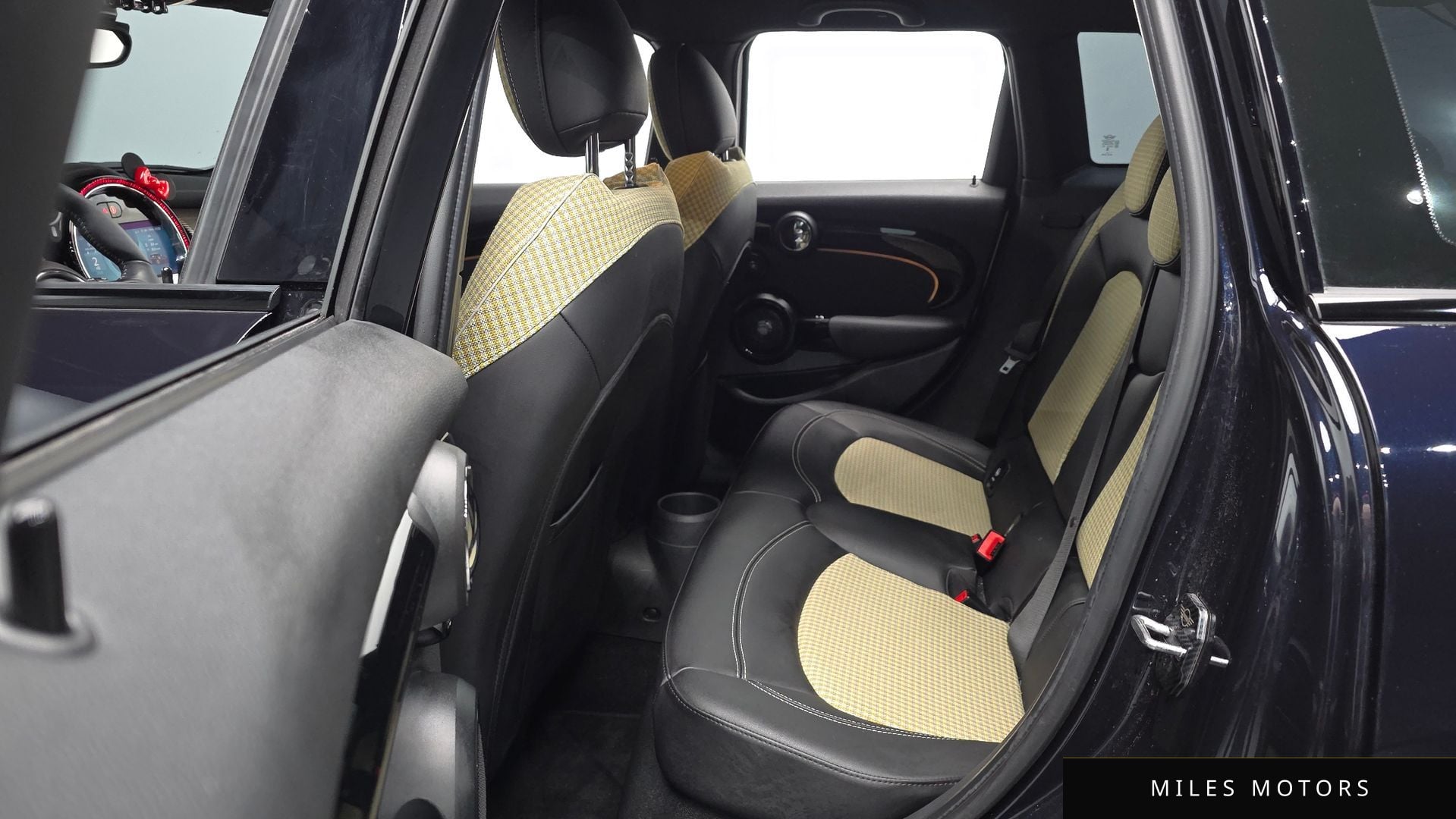 MINI Cooper S 2023 — миниатюра 12
