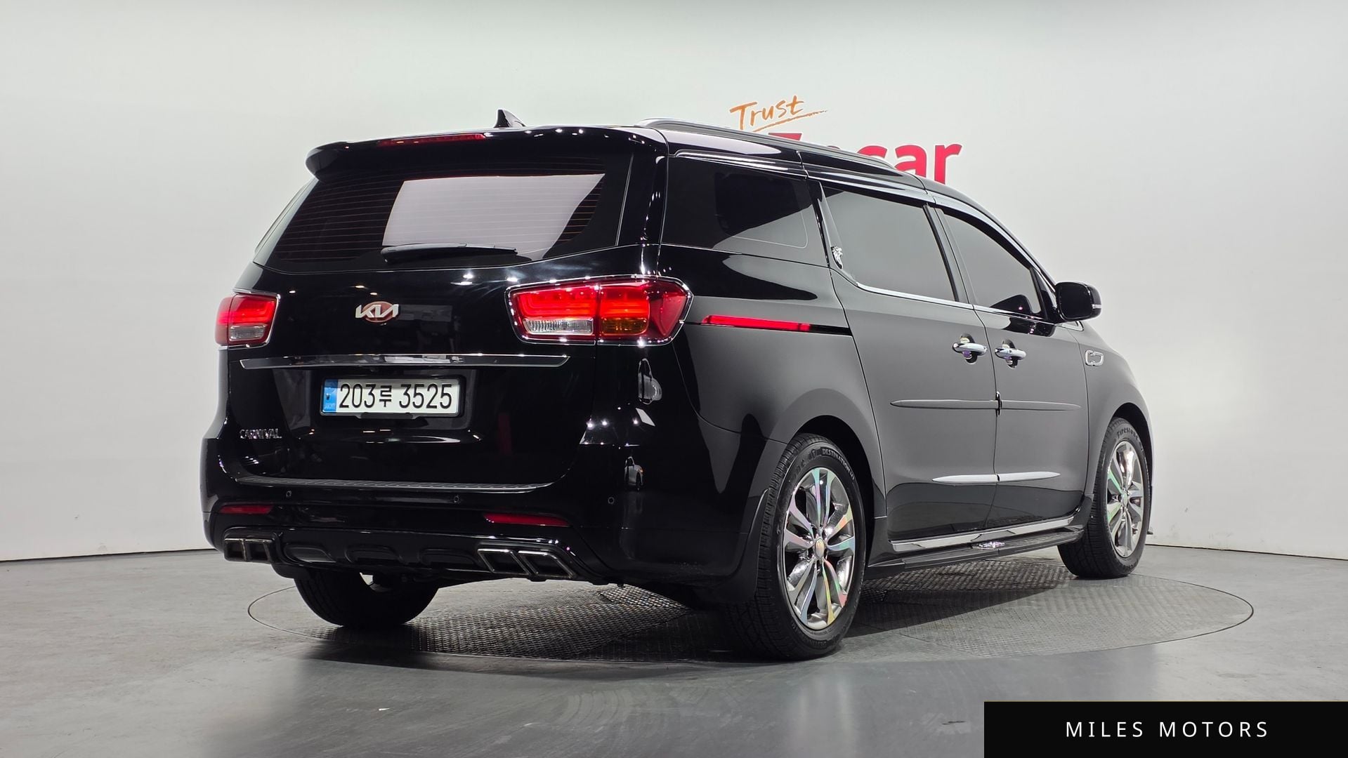 Kia Canival 2018 — миниатюра 2
