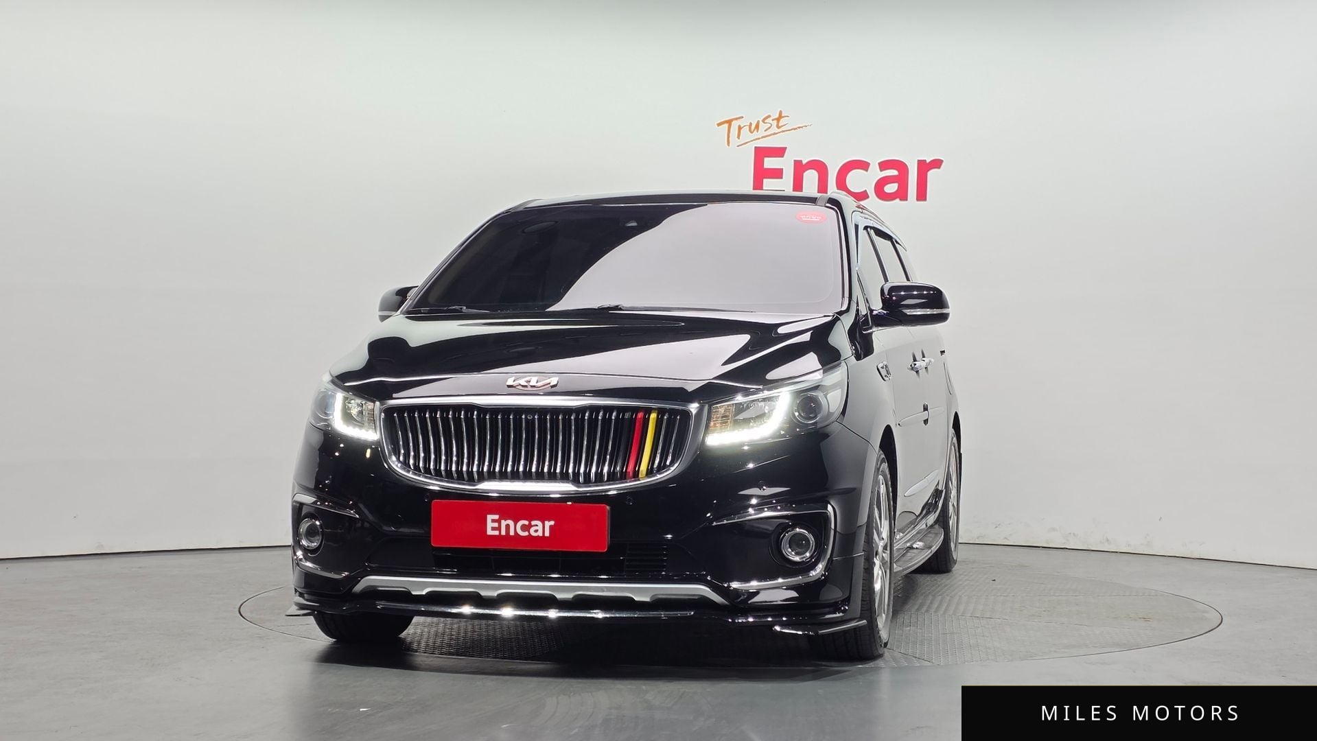 Kia Canival 2018 — миниатюра 3