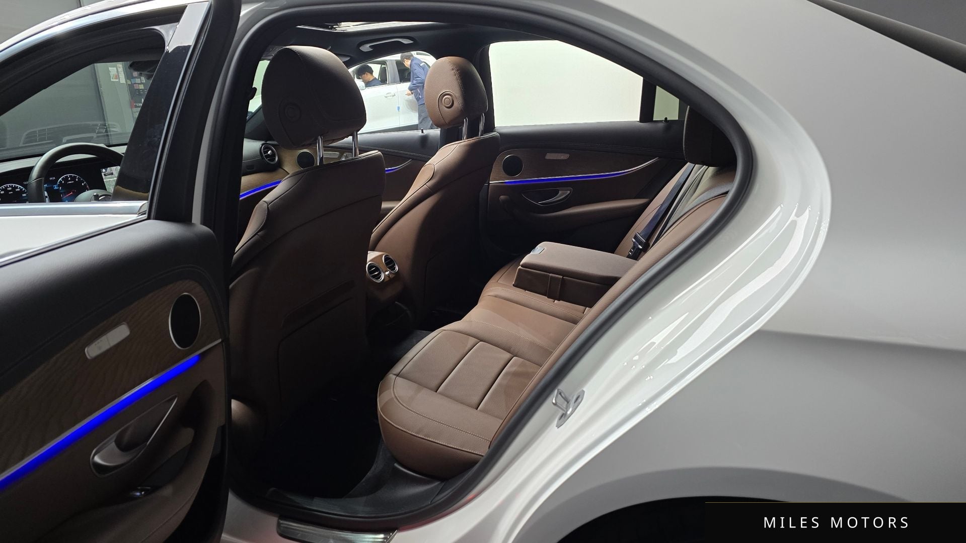 Mercedes-Benz E-Class W213 2021 — миниатюра 11