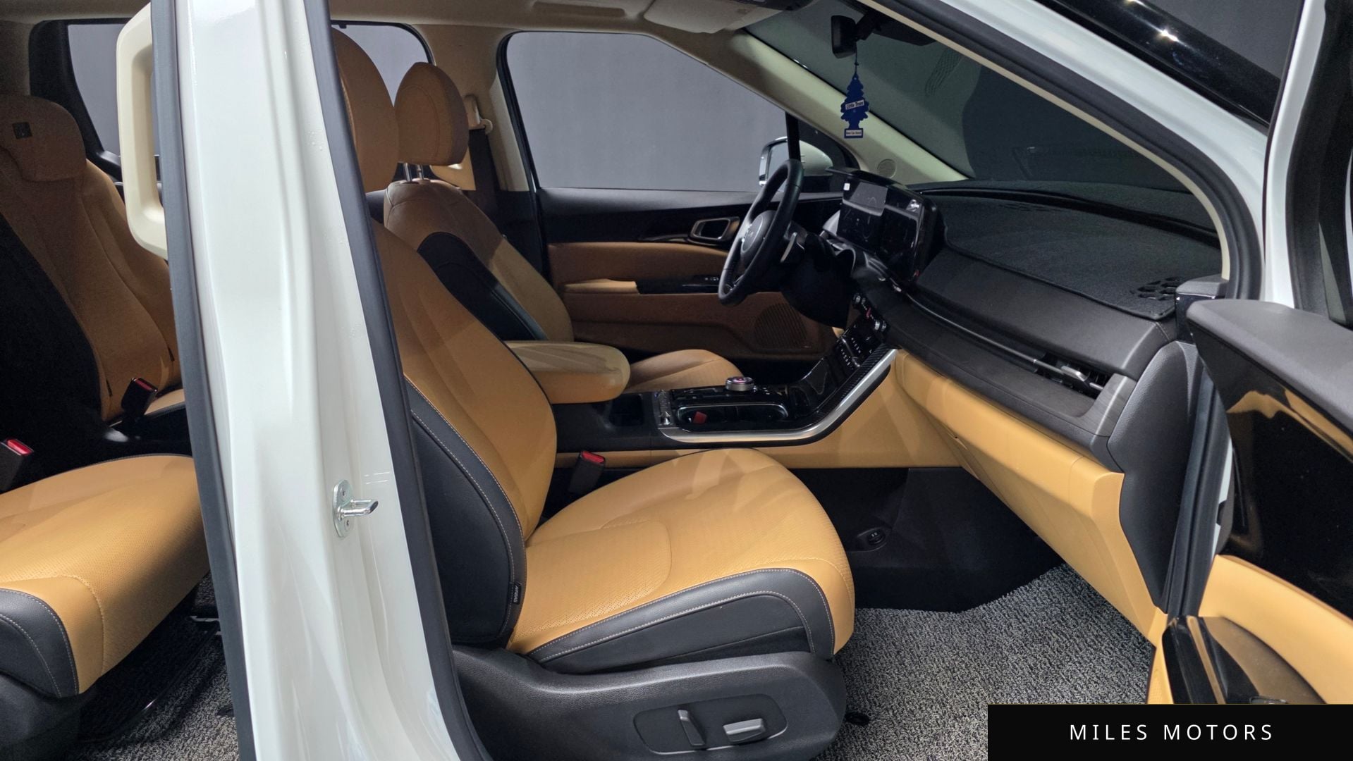 Kia Carnival 2023 — миниатюра 11