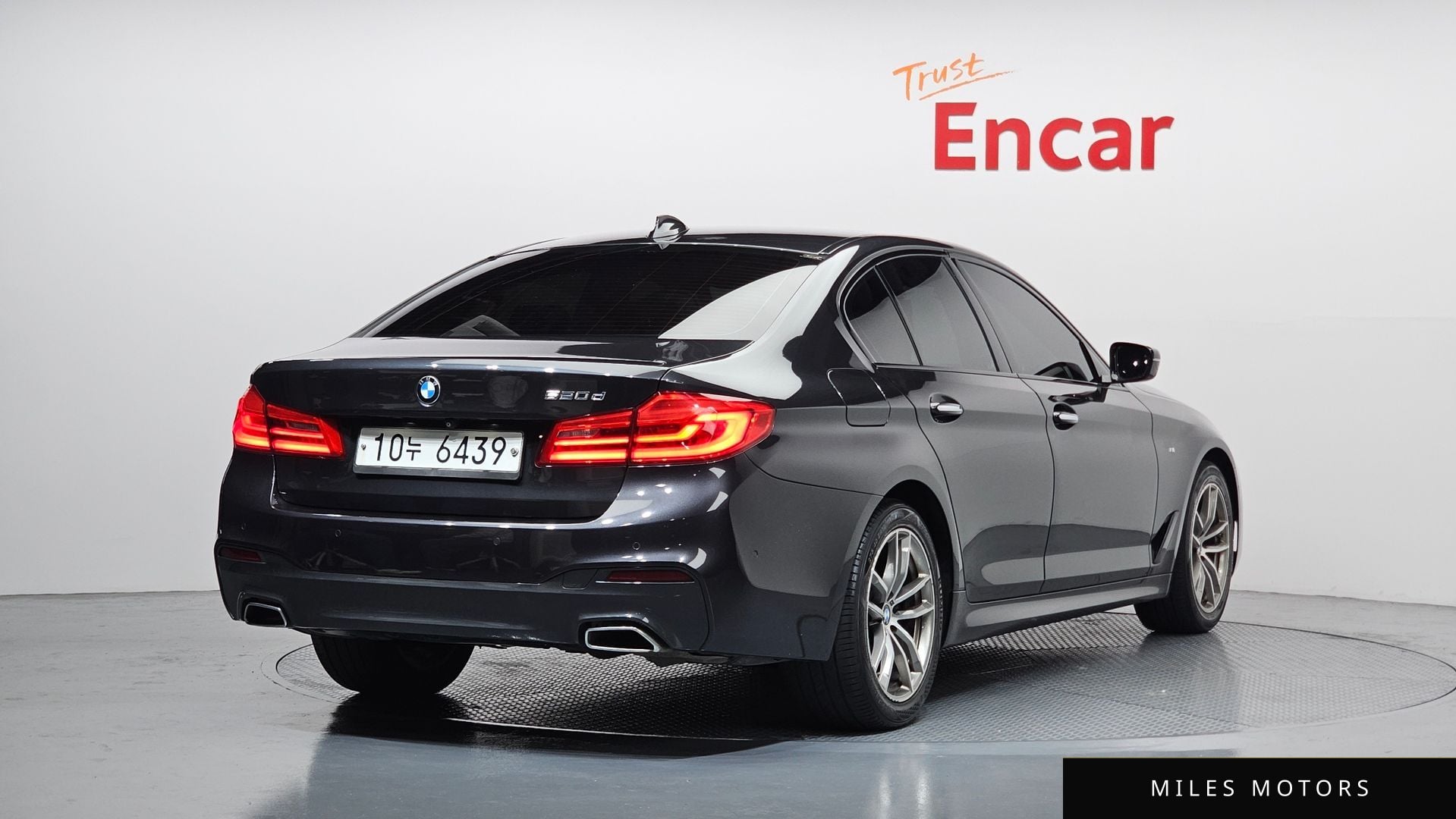 BMW 5 Series (G30) 2017 — миниатюра 2