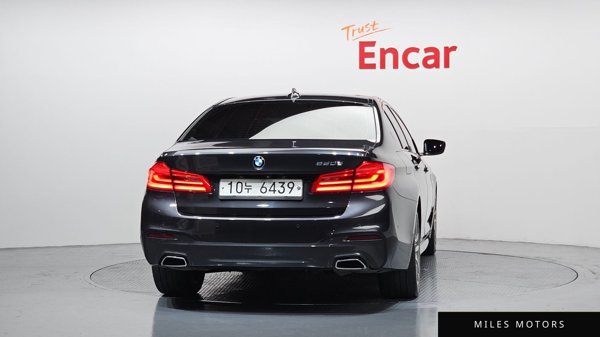 BMW 5 Series (G30) 2017 — миниатюра 4