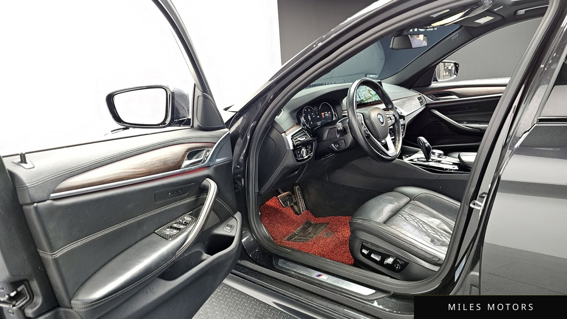 BMW 5 Series (G30) 2017 — миниатюра 11