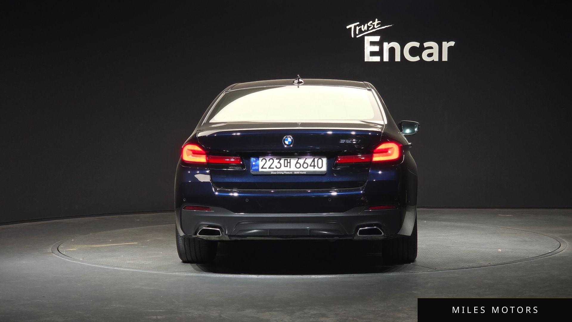 BMW 5 Series (G30) 2023 — миниатюра 4