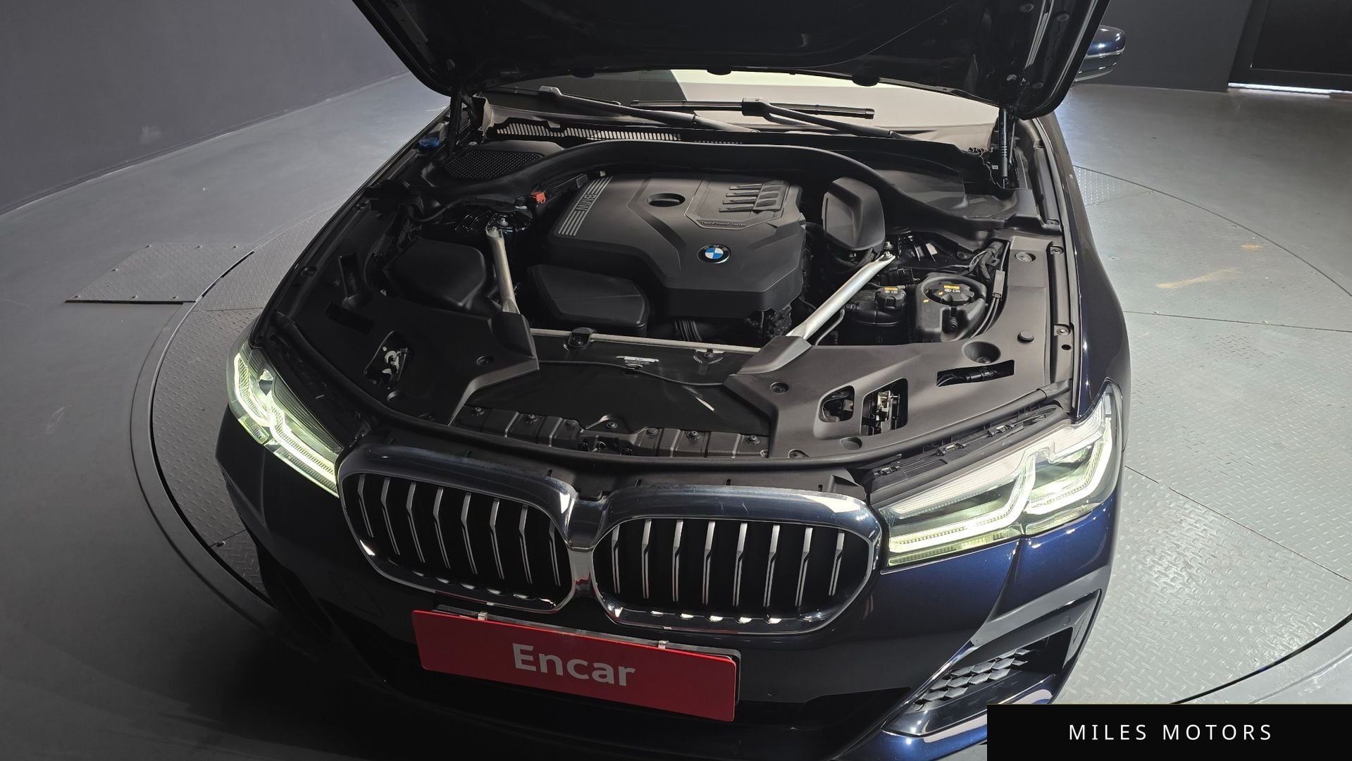 BMW 5 Series (G30) 2023 — миниатюра 6