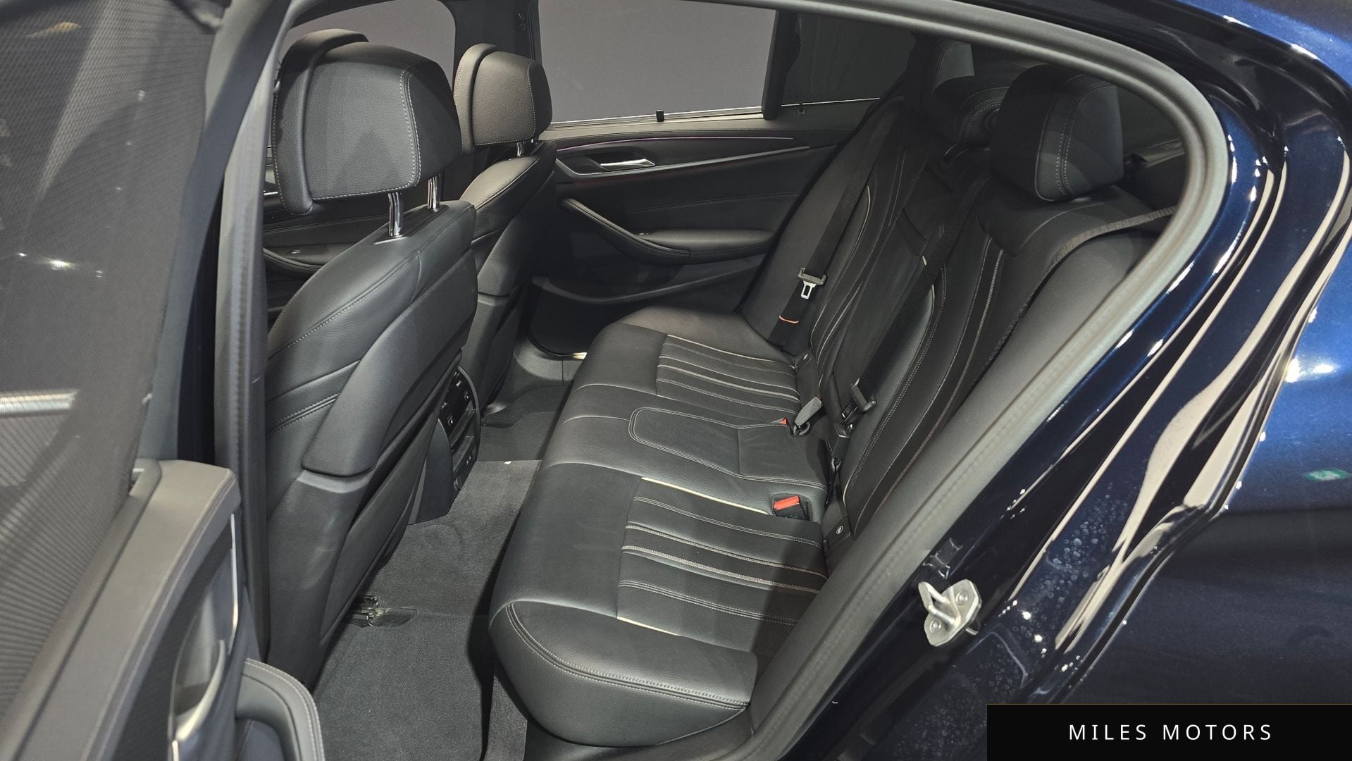 BMW 5 Series (G30) 2023 — миниатюра 12