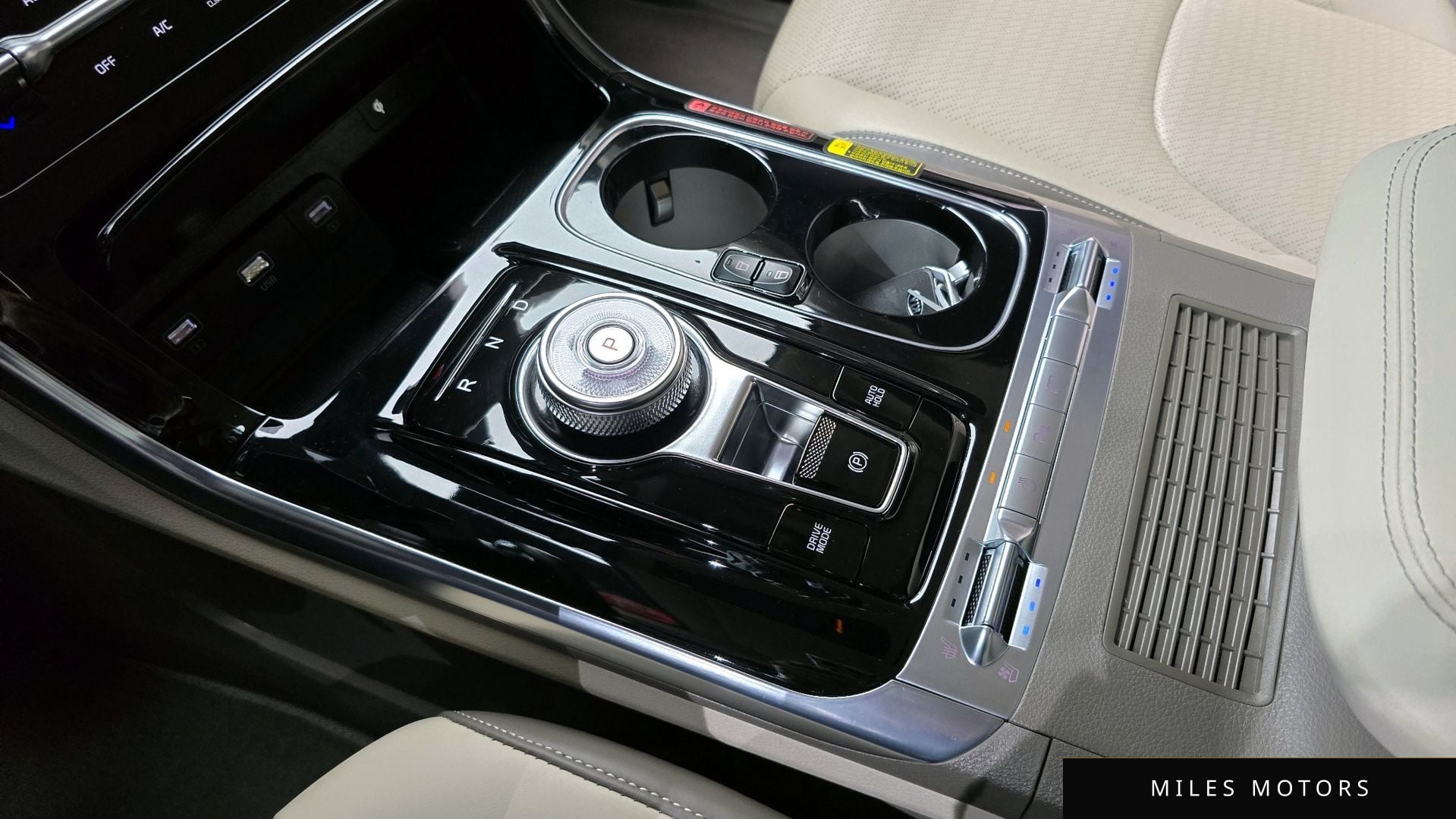 Kia Carnival 2021 — миниатюра 9