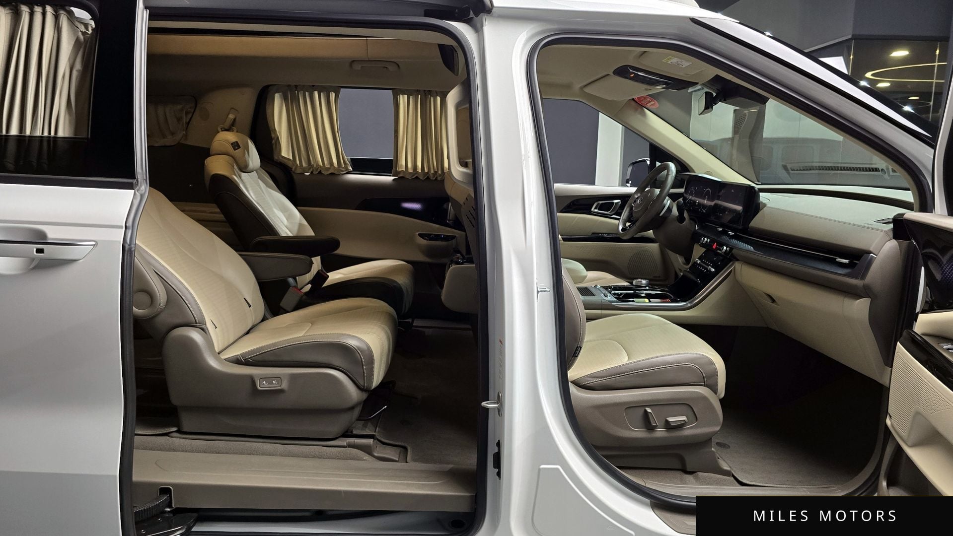 Kia Carnival 2021 — миниатюра 10