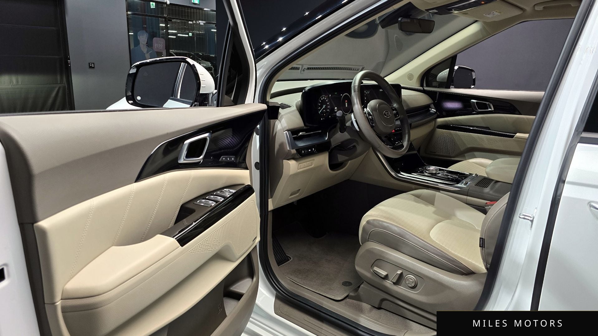 Kia Carnival 2021 — миниатюра 11