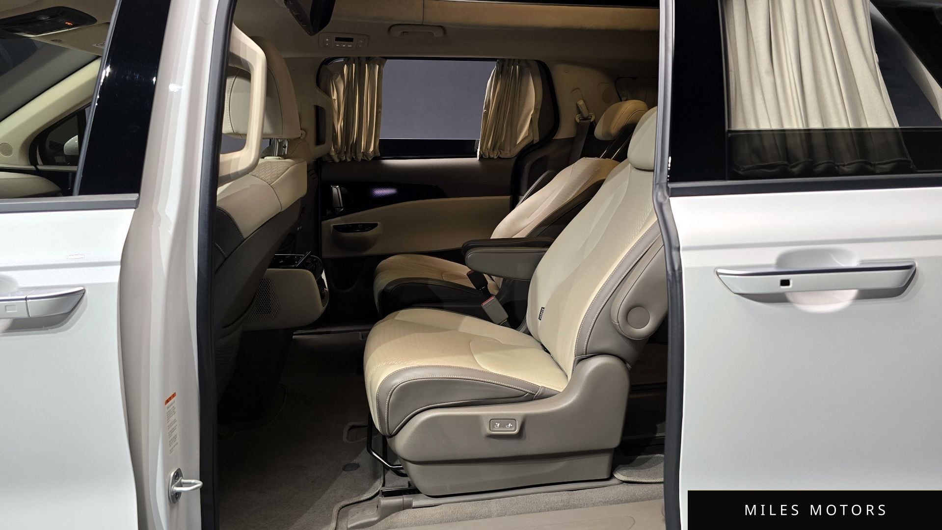 Kia Carnival 2021 — миниатюра 12