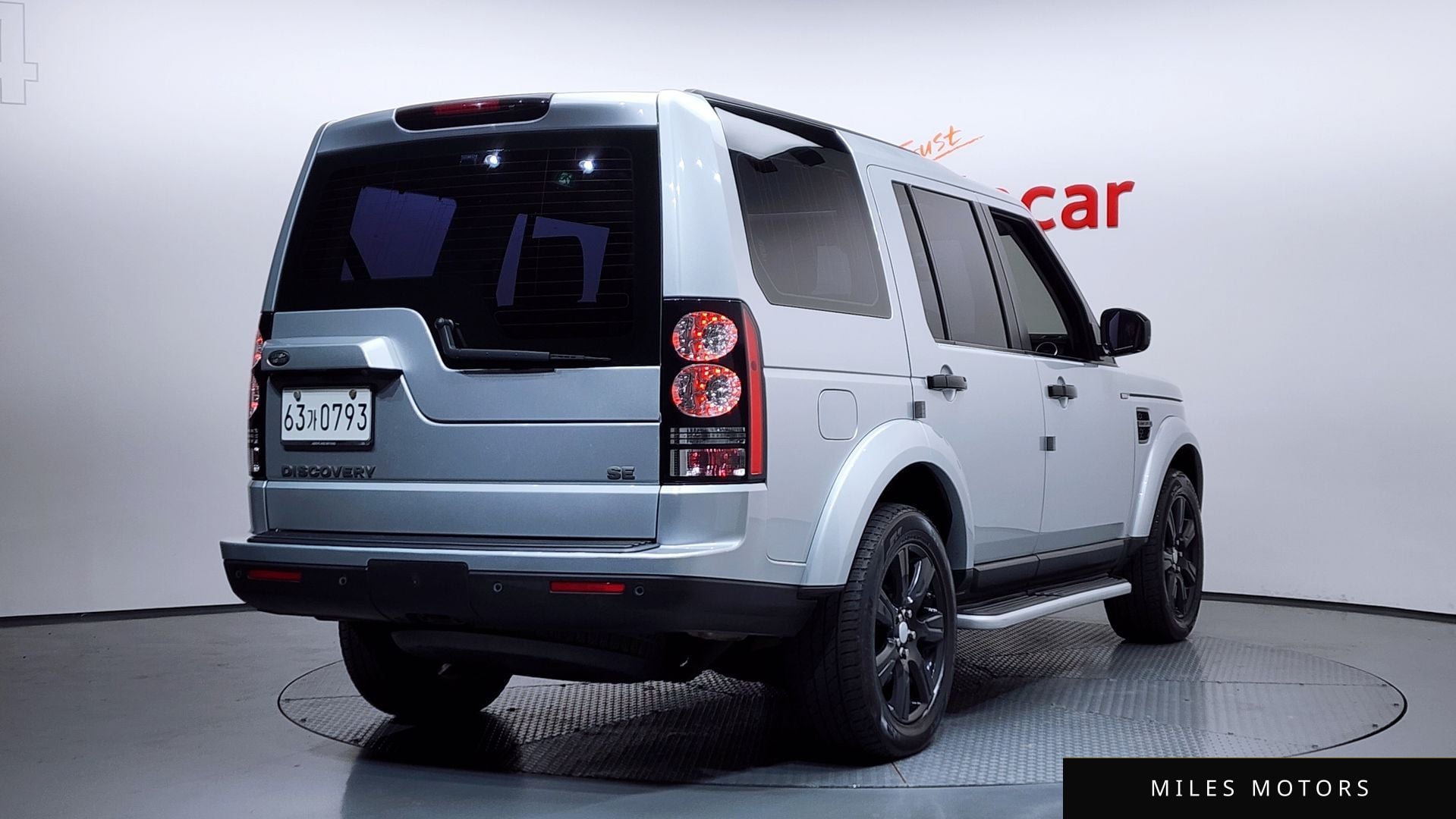 Land Rover Discovery 2016 — миниатюра 2