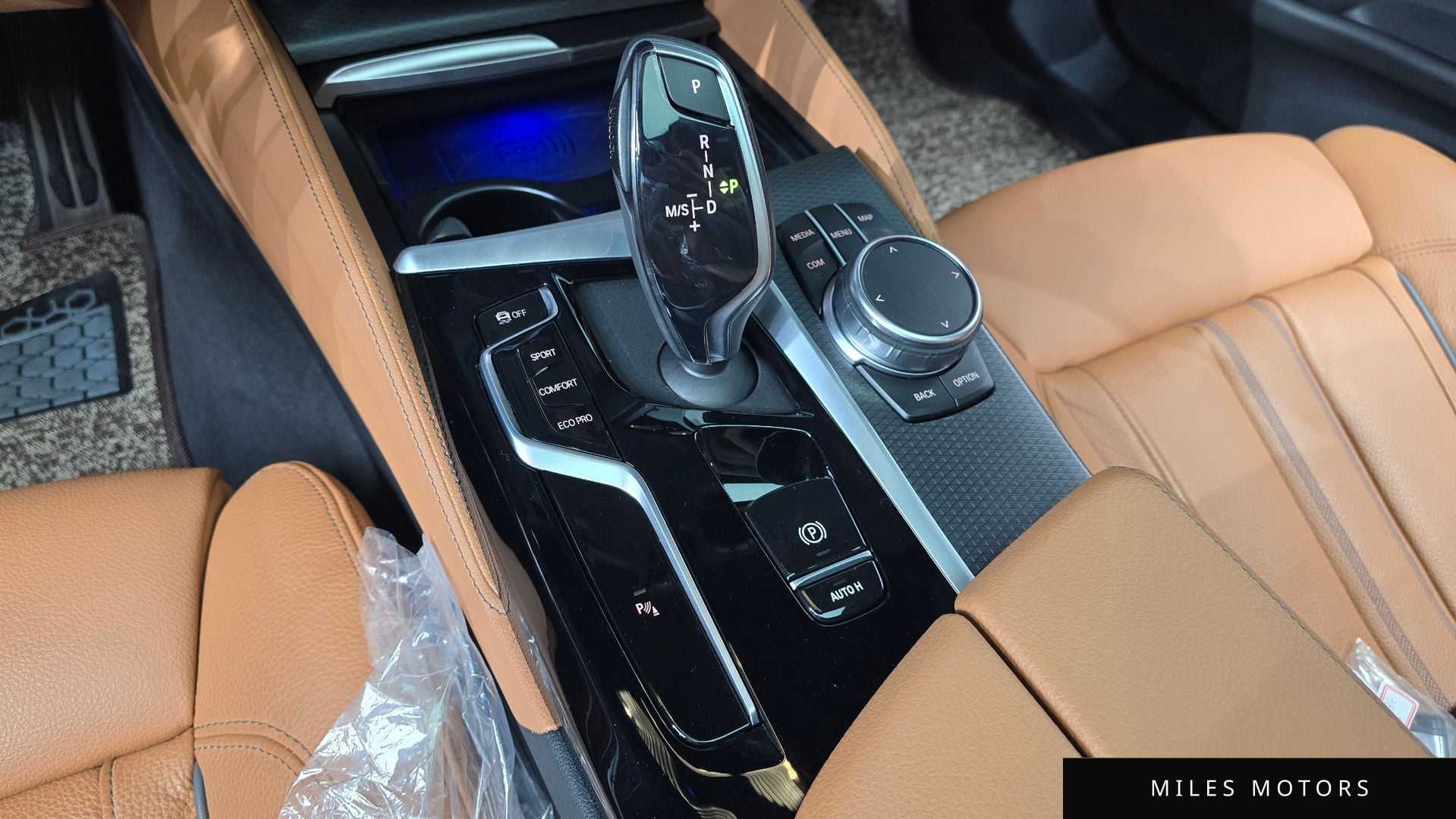 BMW 5 Series (G30) 2023 — миниатюра 9