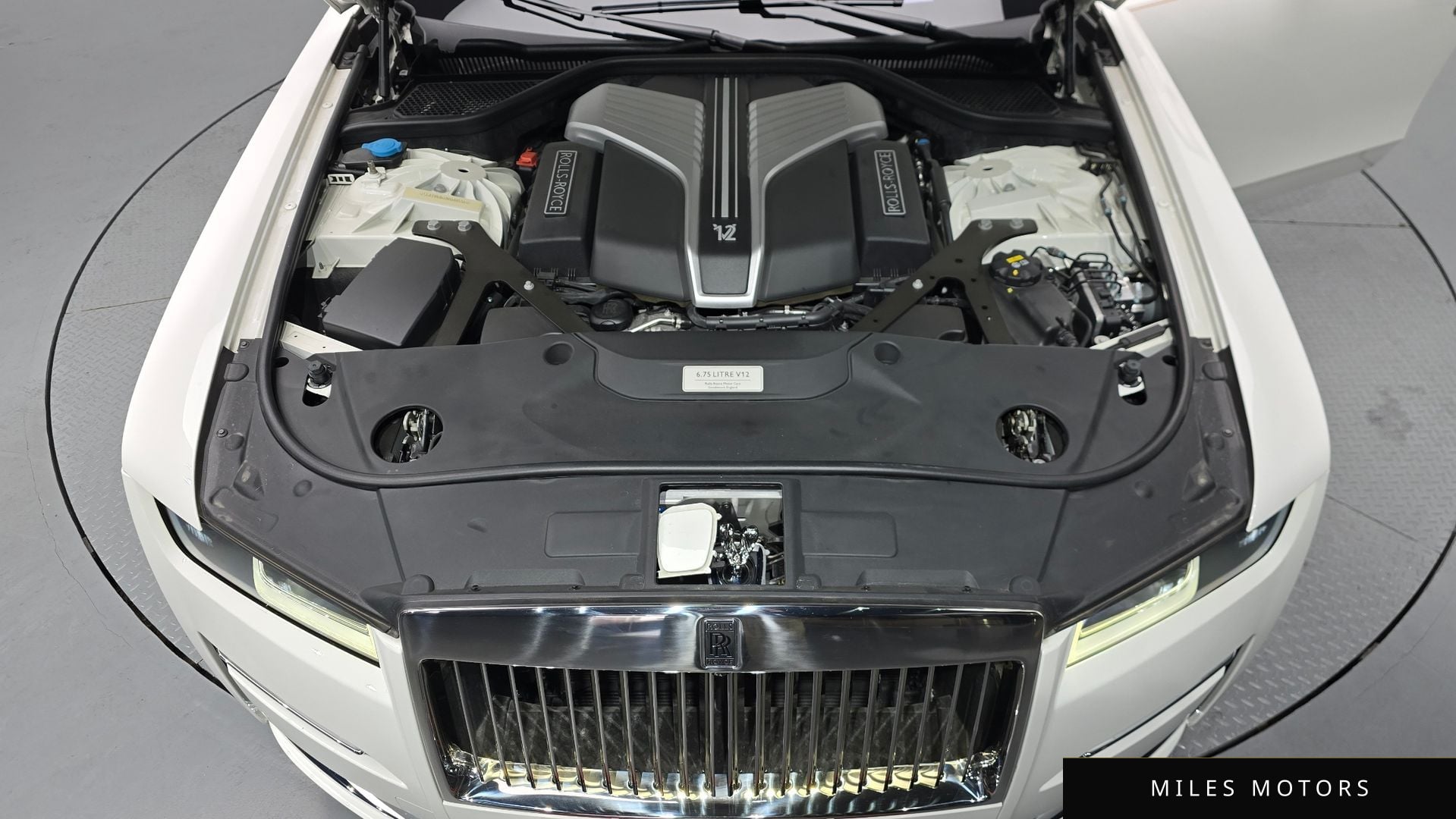 Rolls-Royce 고스트 2021 — миниатюра 6