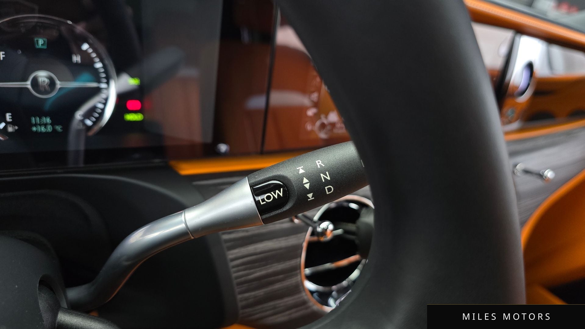 Rolls-Royce 고스트 2021 — миниатюра 9