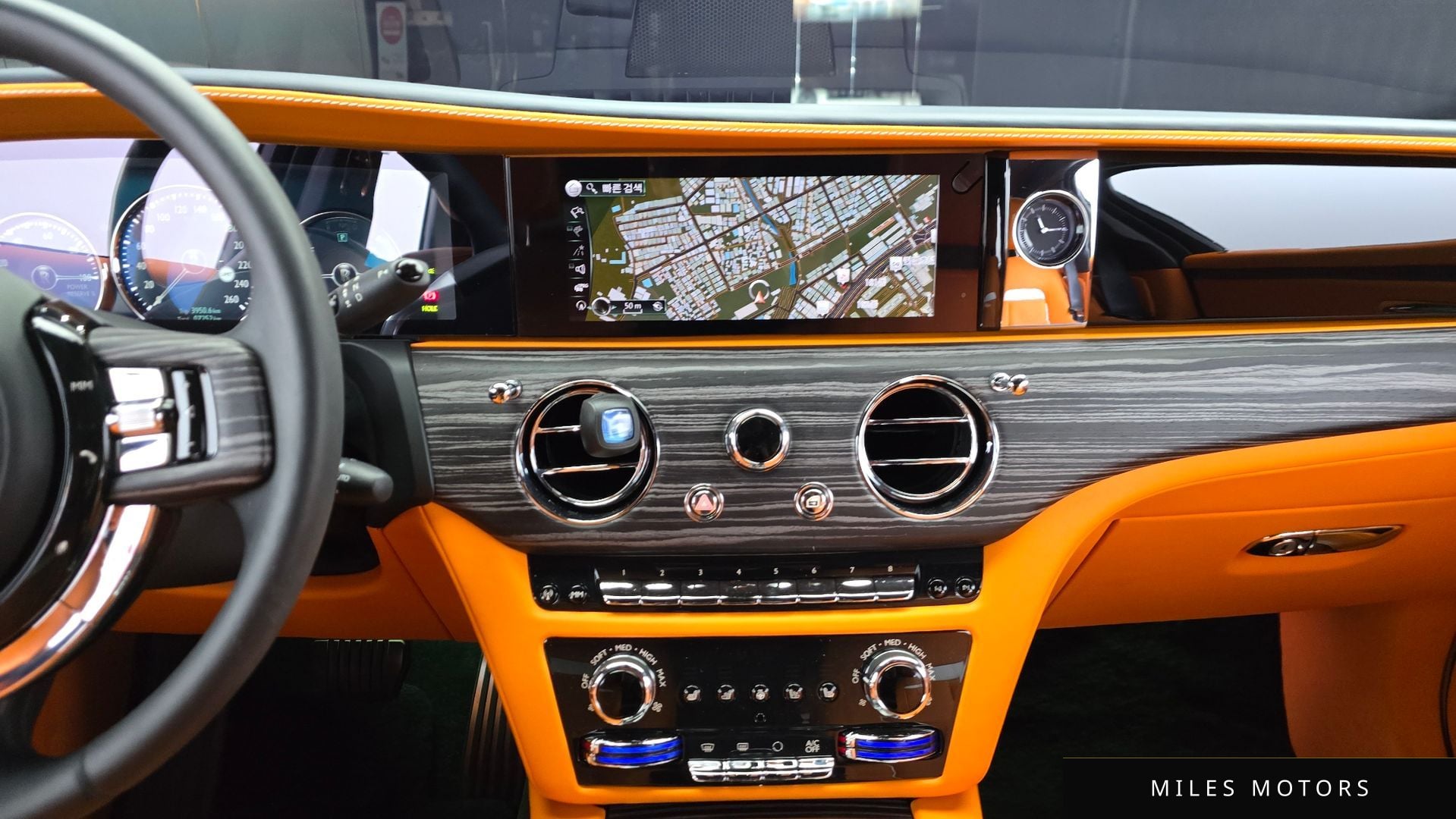 Rolls-Royce 고스트 2021 — миниатюра 15