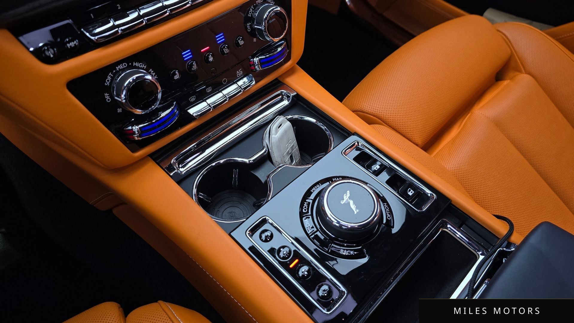 Rolls-Royce 고스트 2021 — миниатюра 18