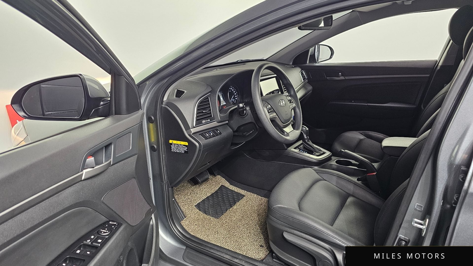 Hyundai AVANTE 2018 — миниатюра 10