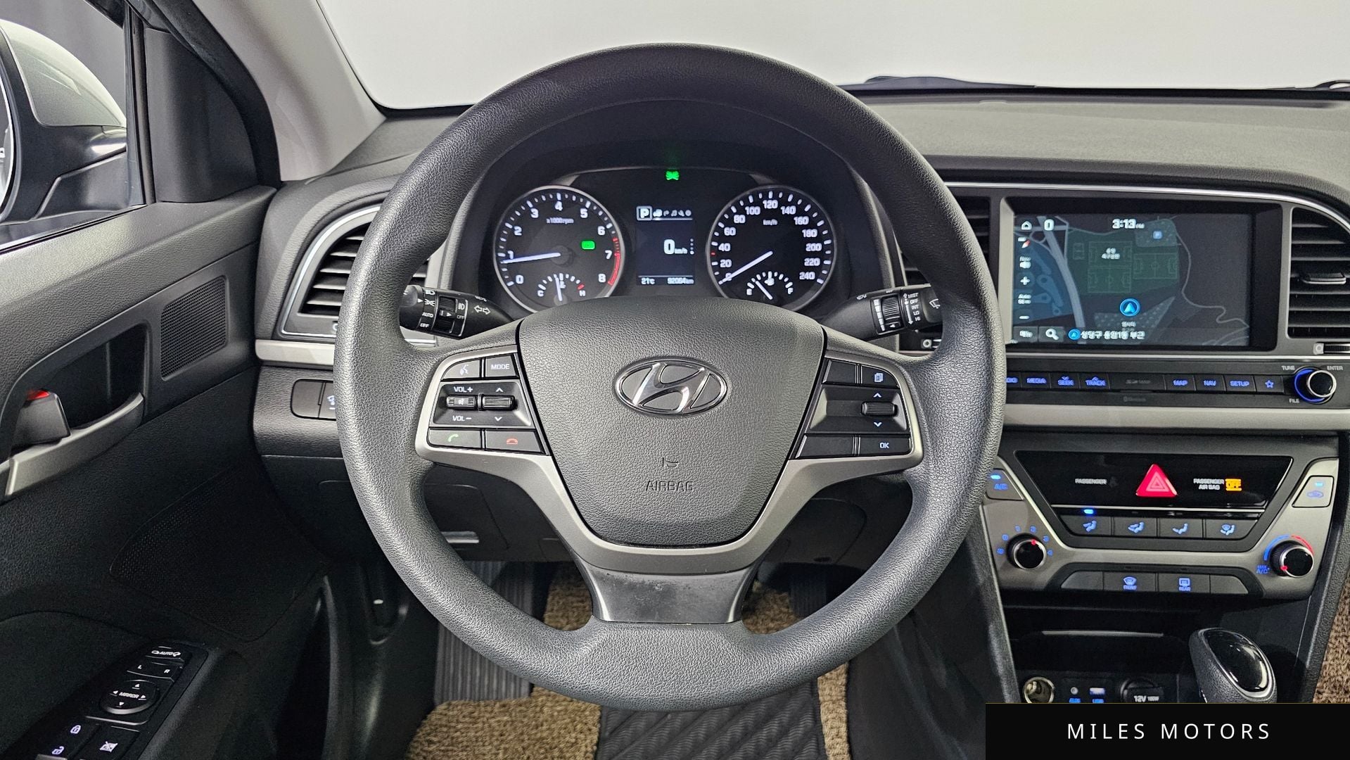 Hyundai AVANTE 2018 — миниатюра 16