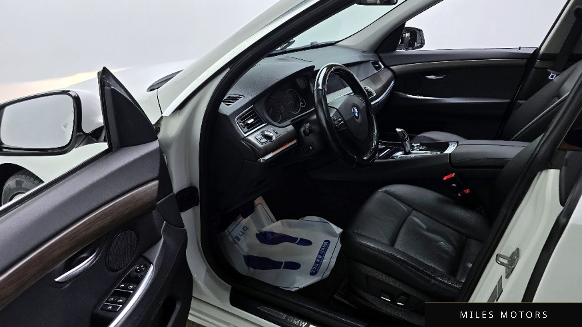 BMW 5 Series GT (F07) 2013 — миниатюра 11