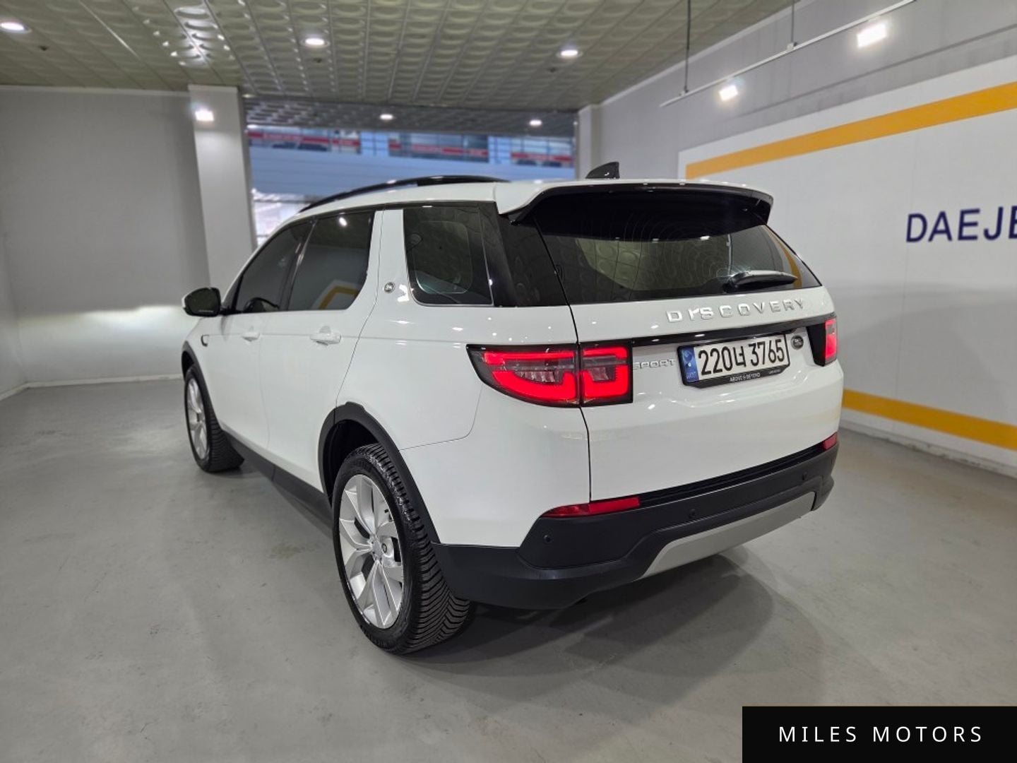 Land Rover Discovery Sport 2023 — миниатюра 4