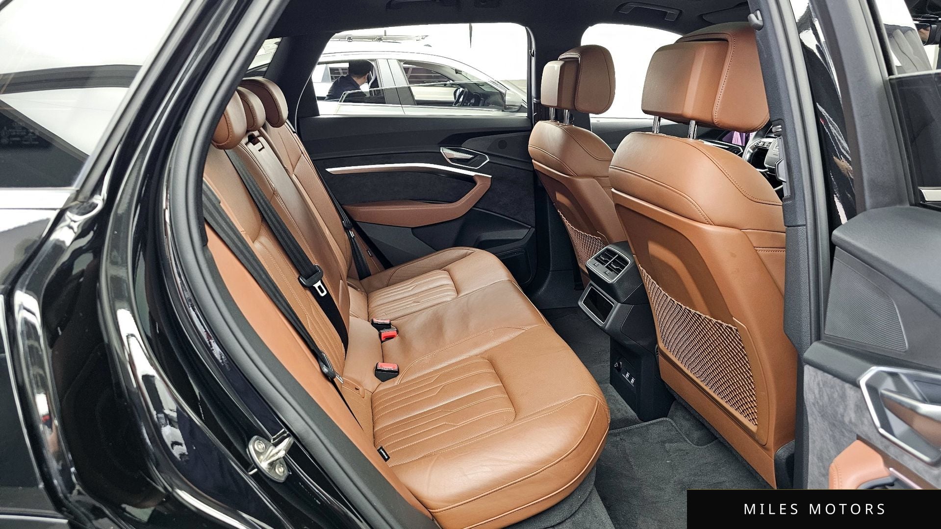 Audi e-tron 2020 — миниатюра 12