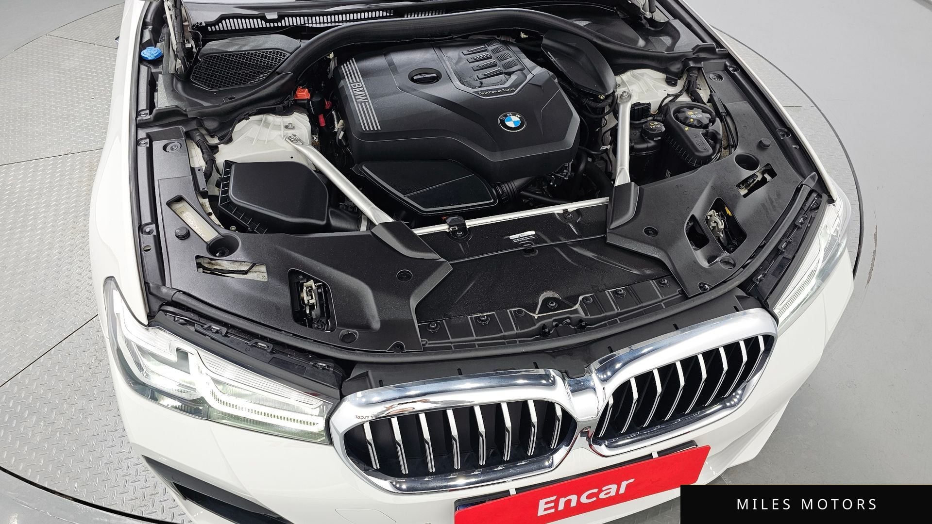 BMW 5 Series (G30) 2023 — миниатюра 6
