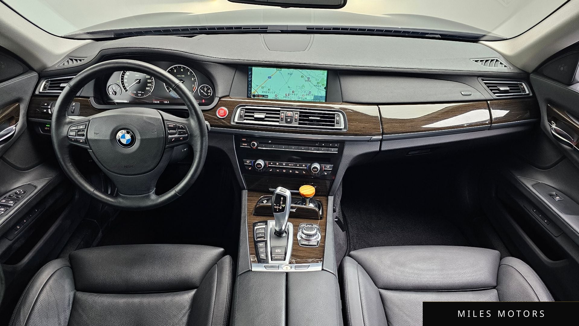 BMW 7 Series (F01) 2012 — миниатюра 7