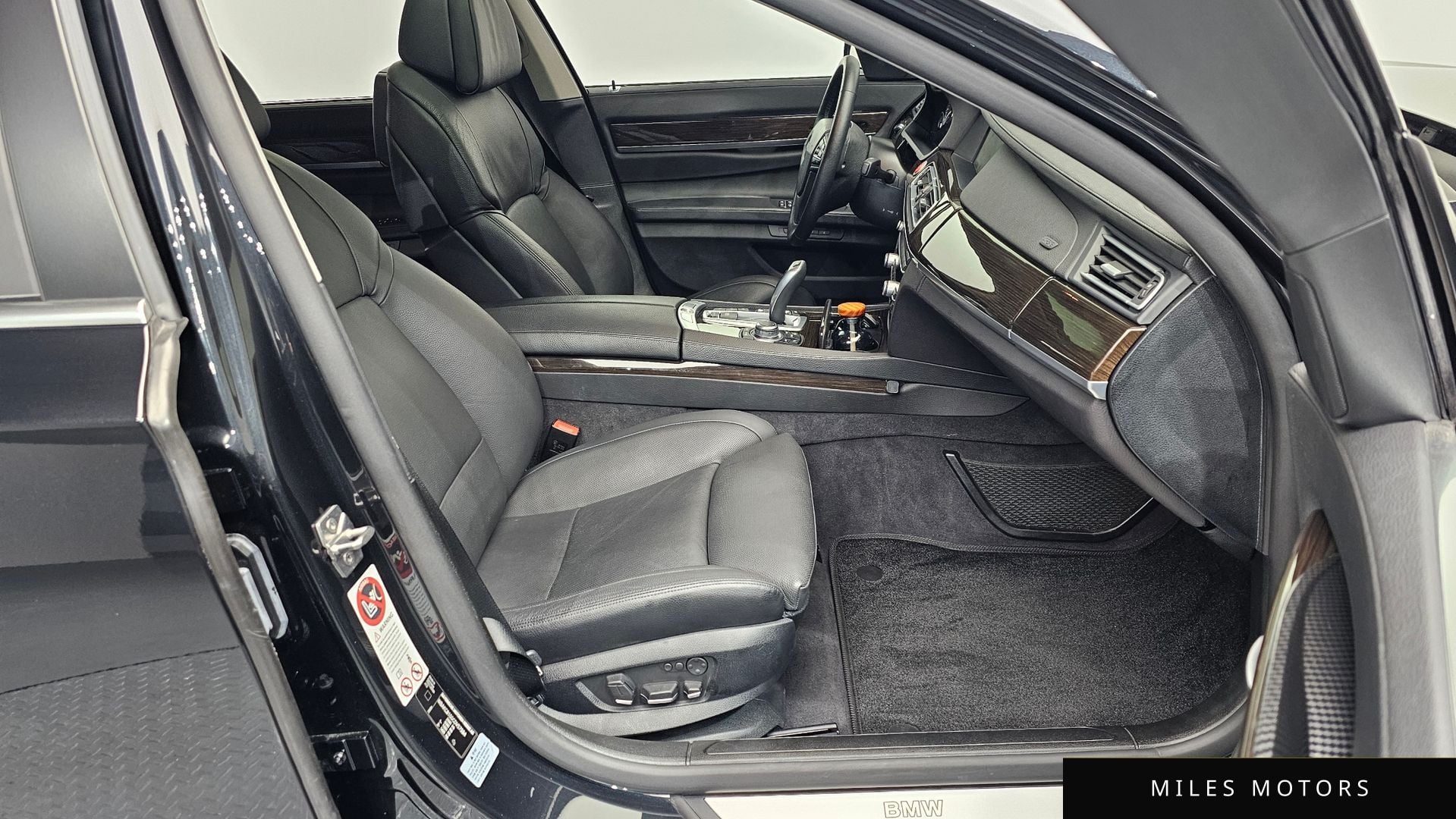 BMW 7 Series (F01) 2012 — миниатюра 10