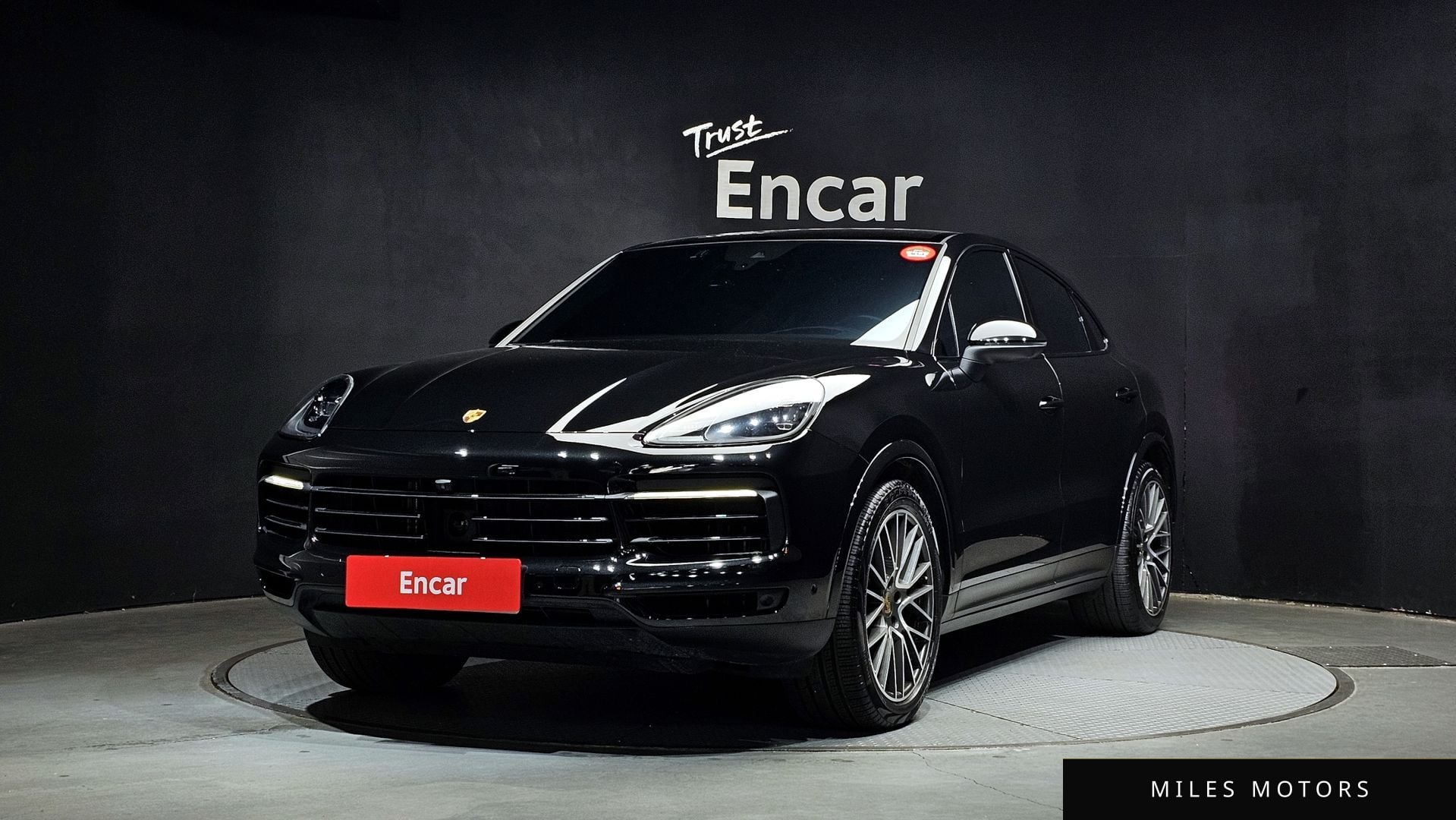 Porsche Cayenne 2023 — фото 1 из 12