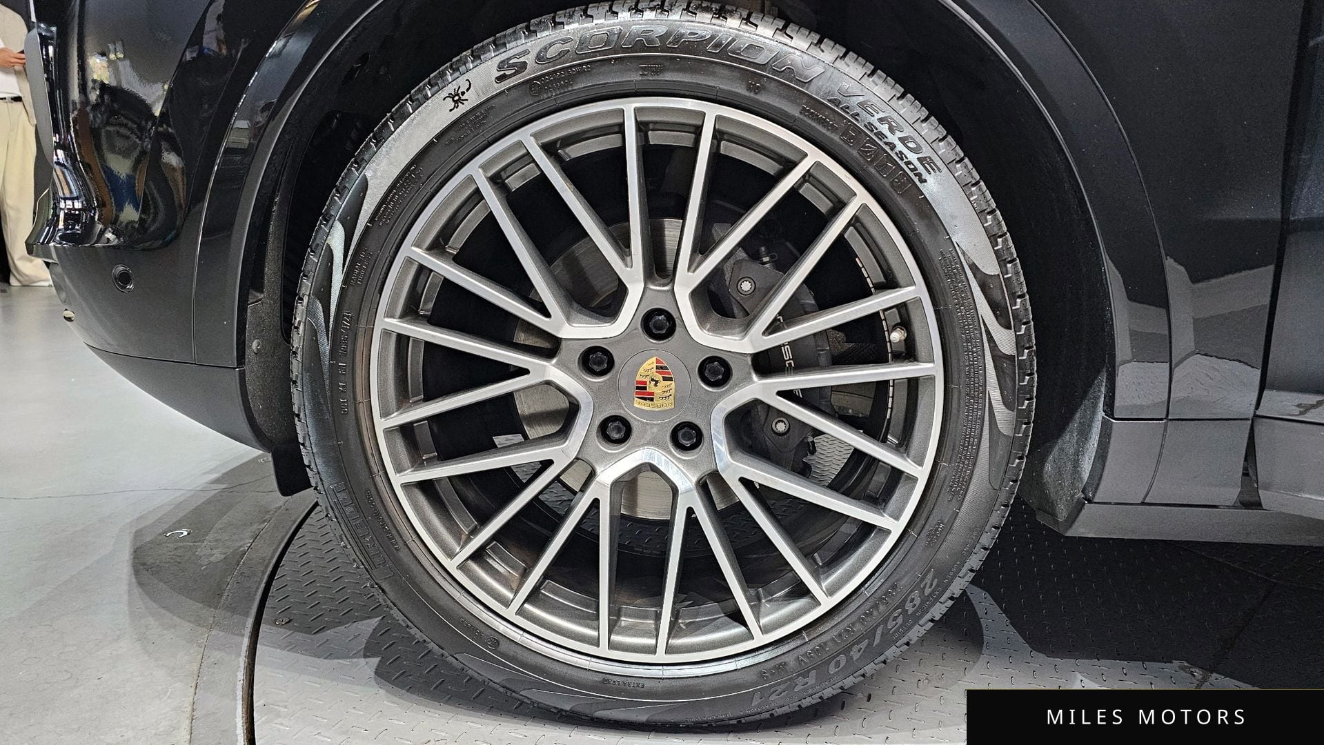 Porsche Cayenne 2023 — миниатюра 5
