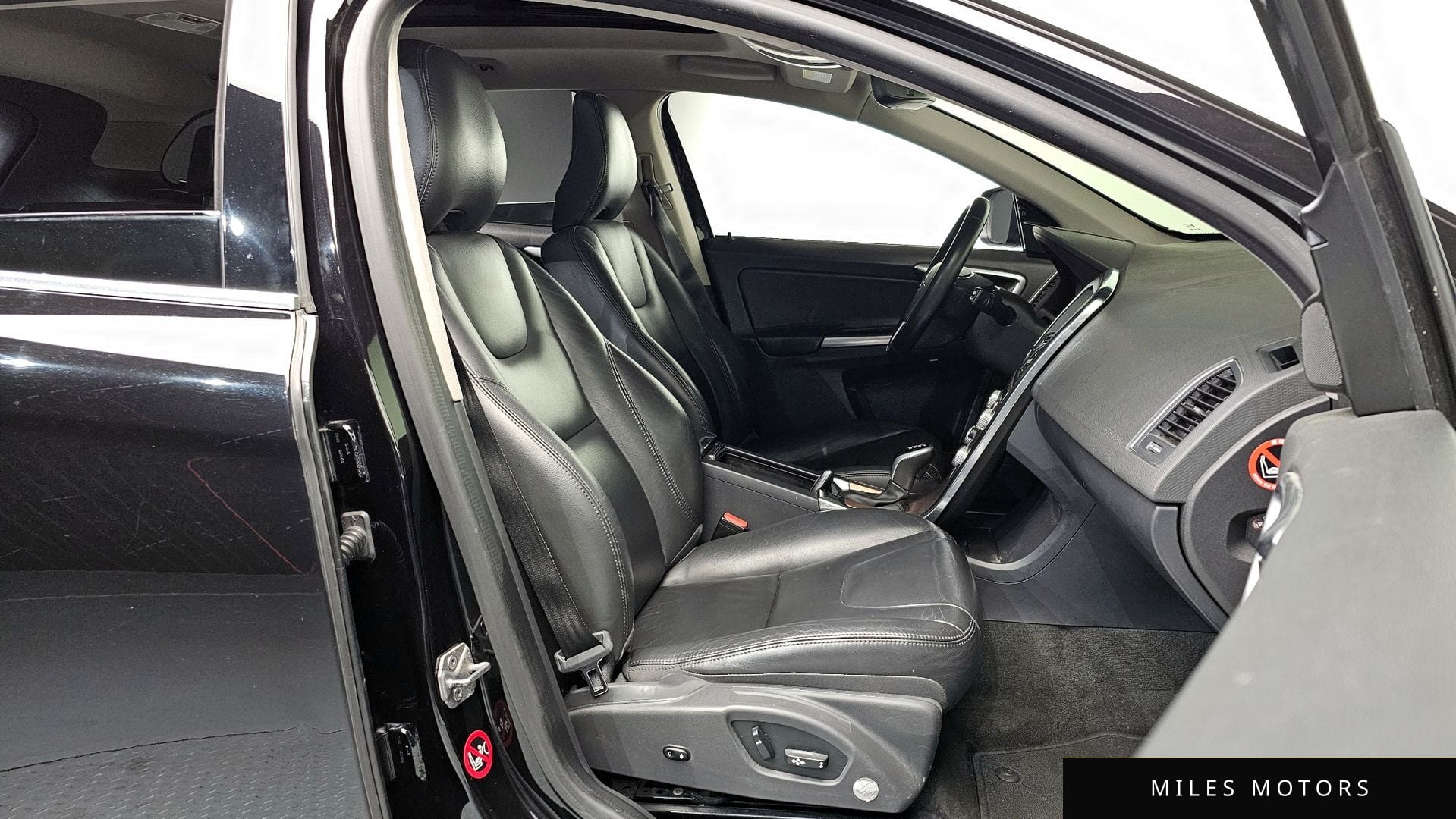 Volvo XC60 2017 — миниатюра 10