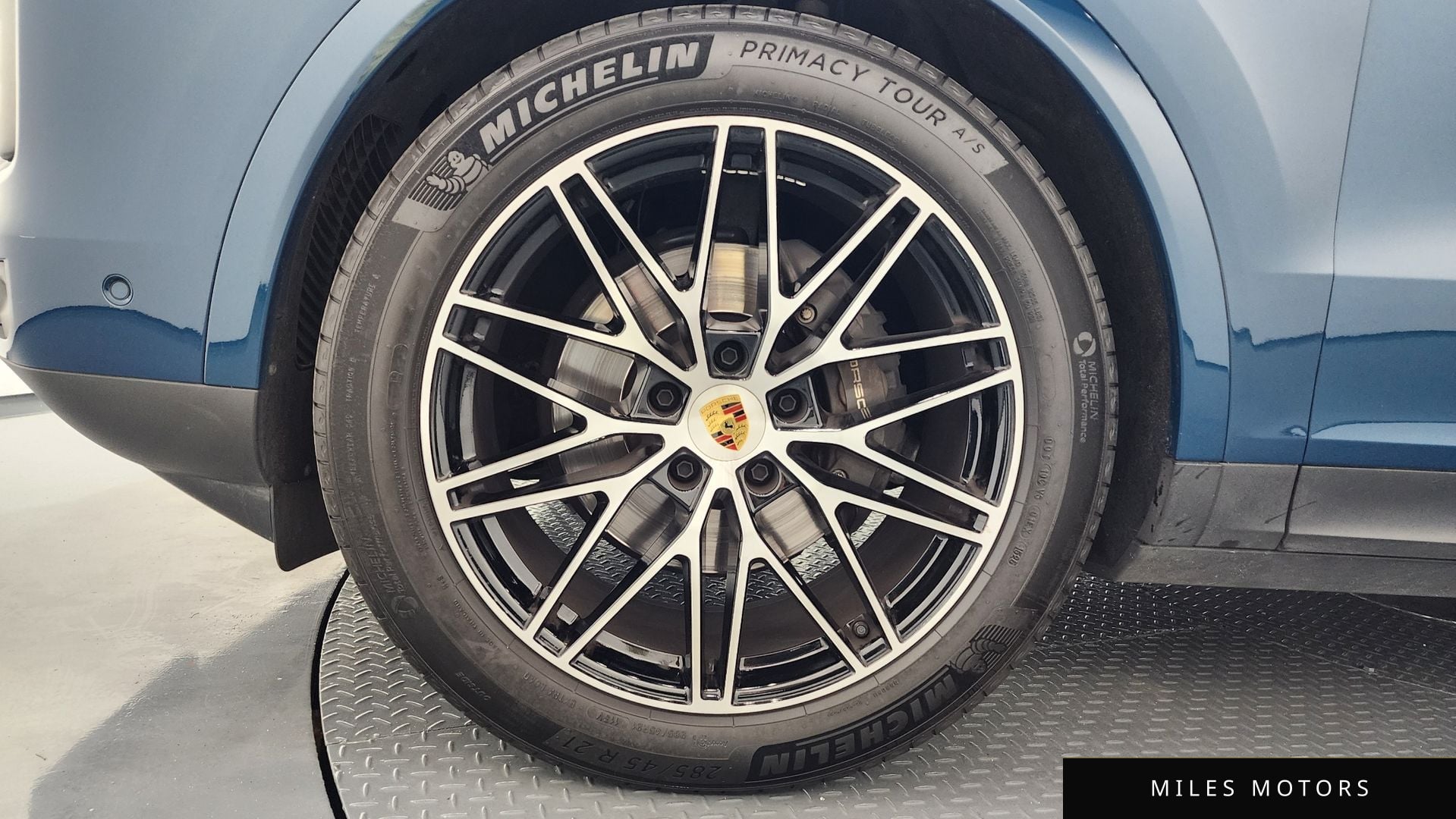 Porsche Cayenne 2024 — миниатюра 5