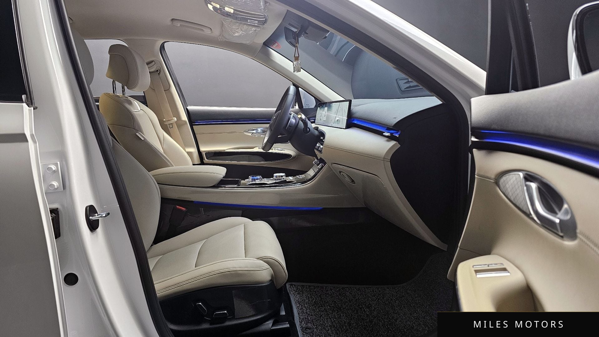 Genesis GV70 2026 — миниатюра 11