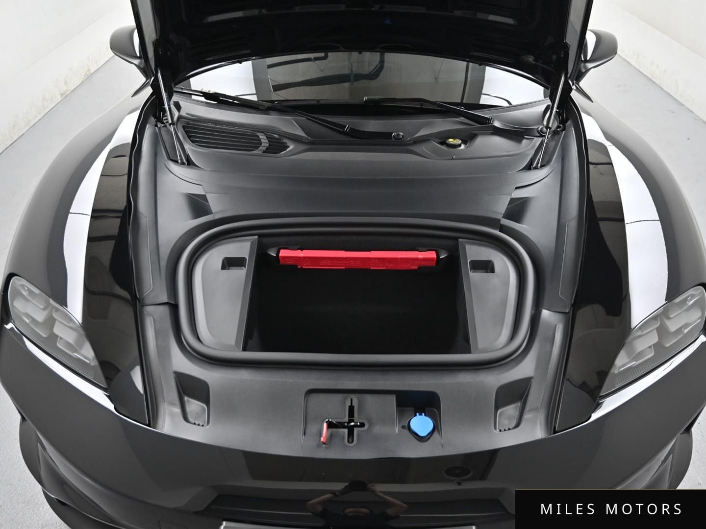 Porsche Taycan 2025 — миниатюра 6