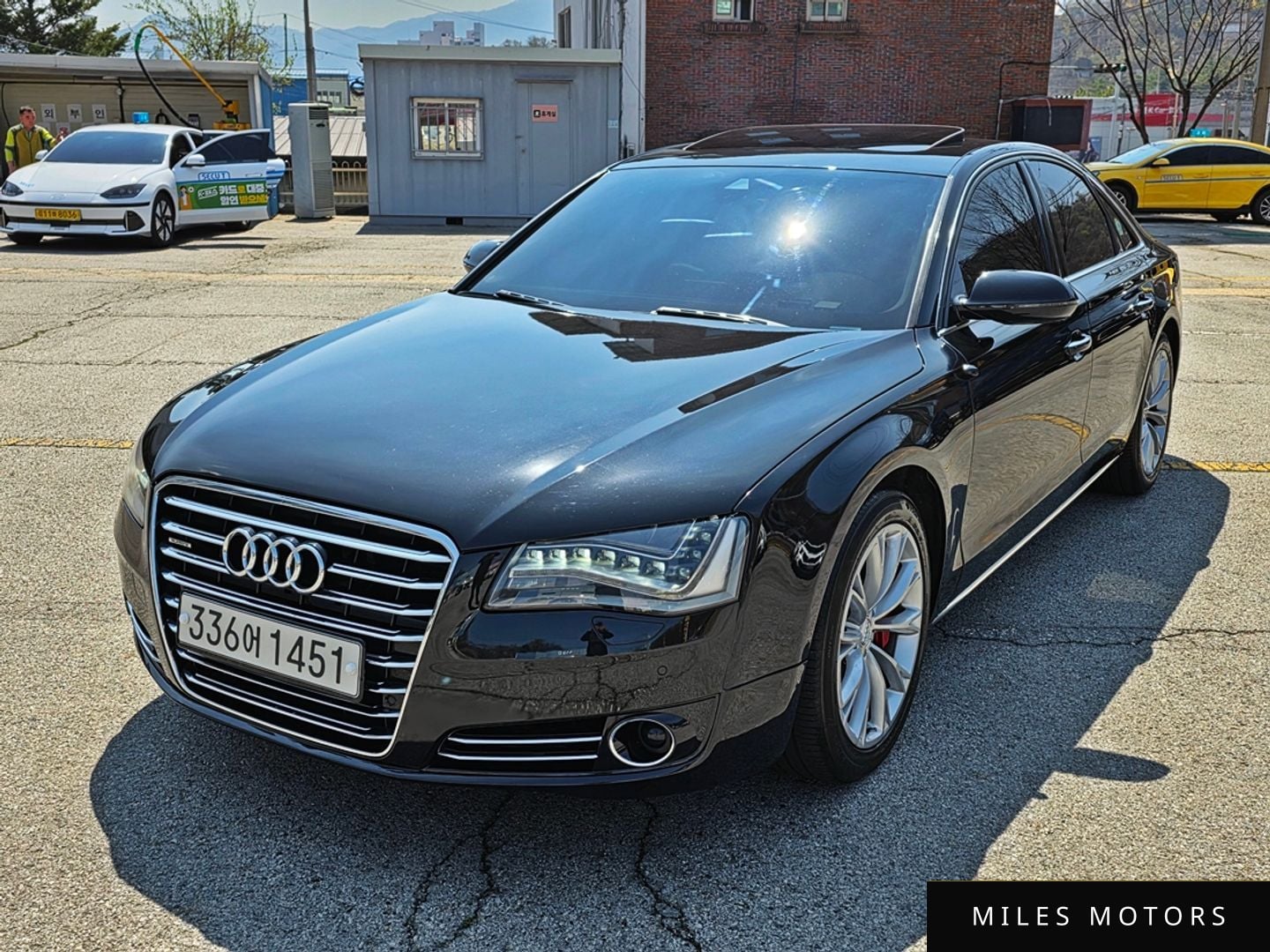 Audi A8 2011 — миниатюра 4