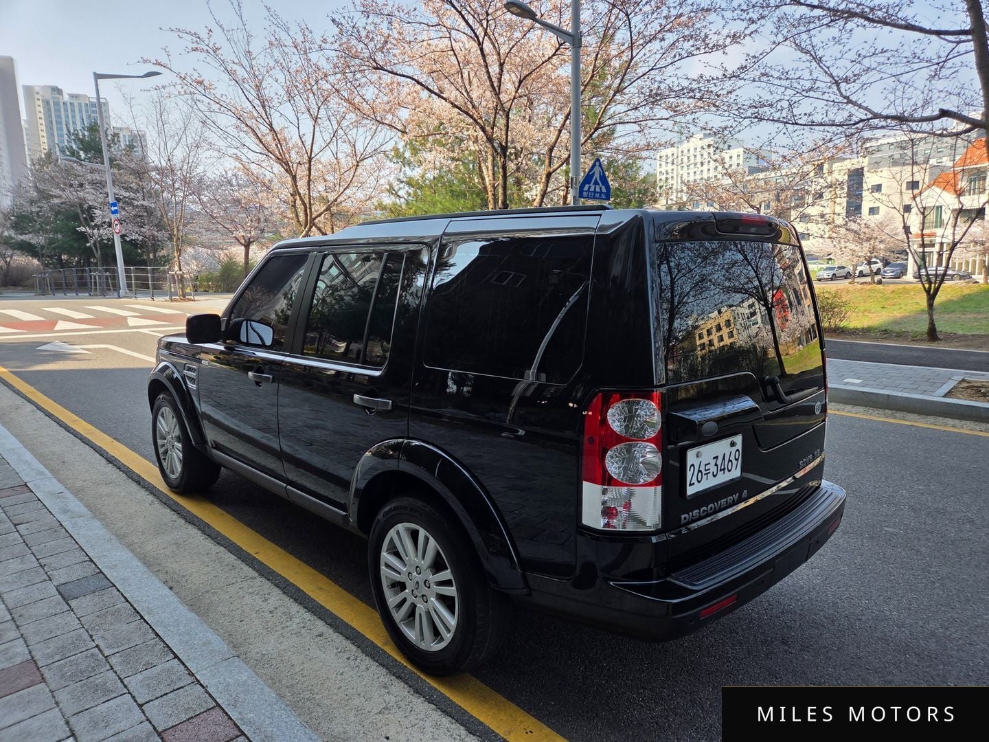 Land Rover Discovery 2012 — миниатюра 2