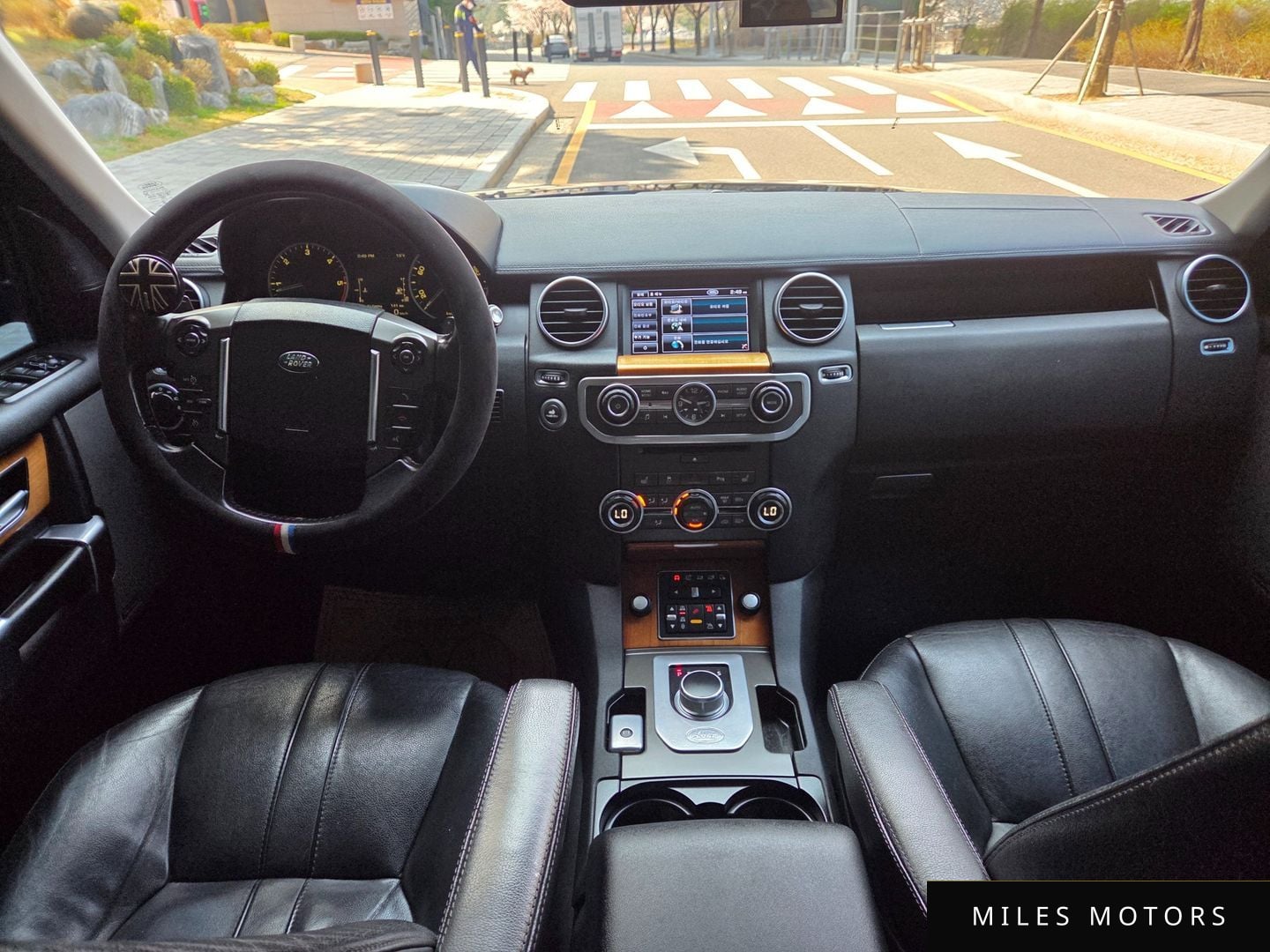 Land Rover Discovery 2012 — миниатюра 7