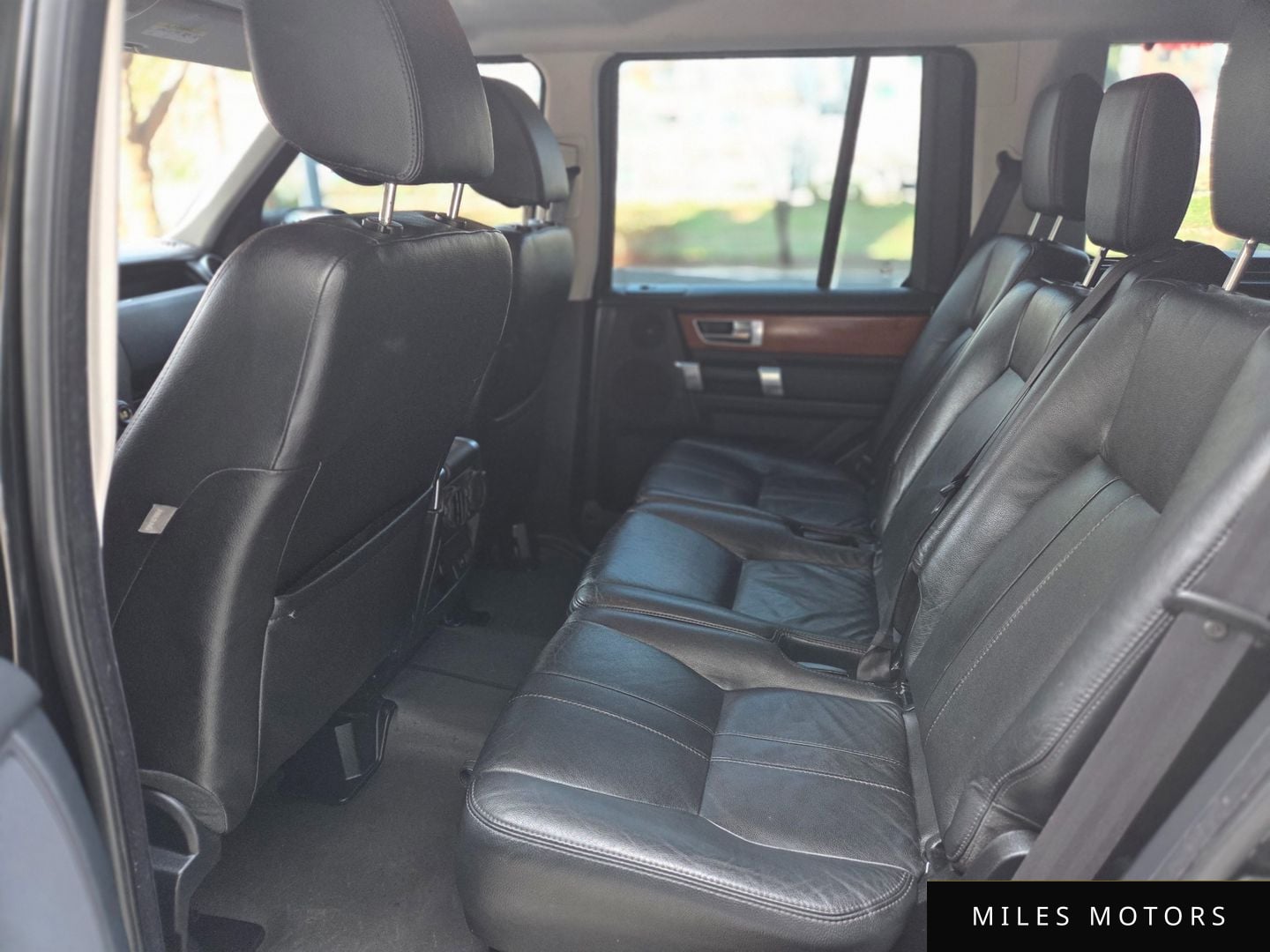 Land Rover Discovery 2012 — миниатюра 12