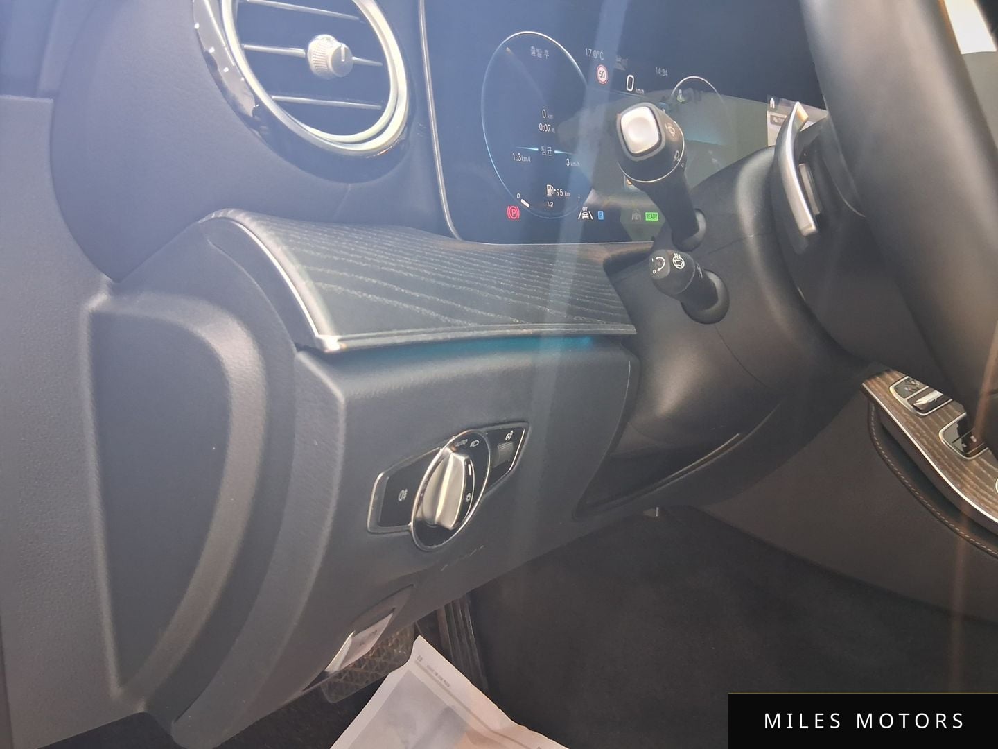 Mercedes-Benz E-Class W213 2022 — миниатюра 11