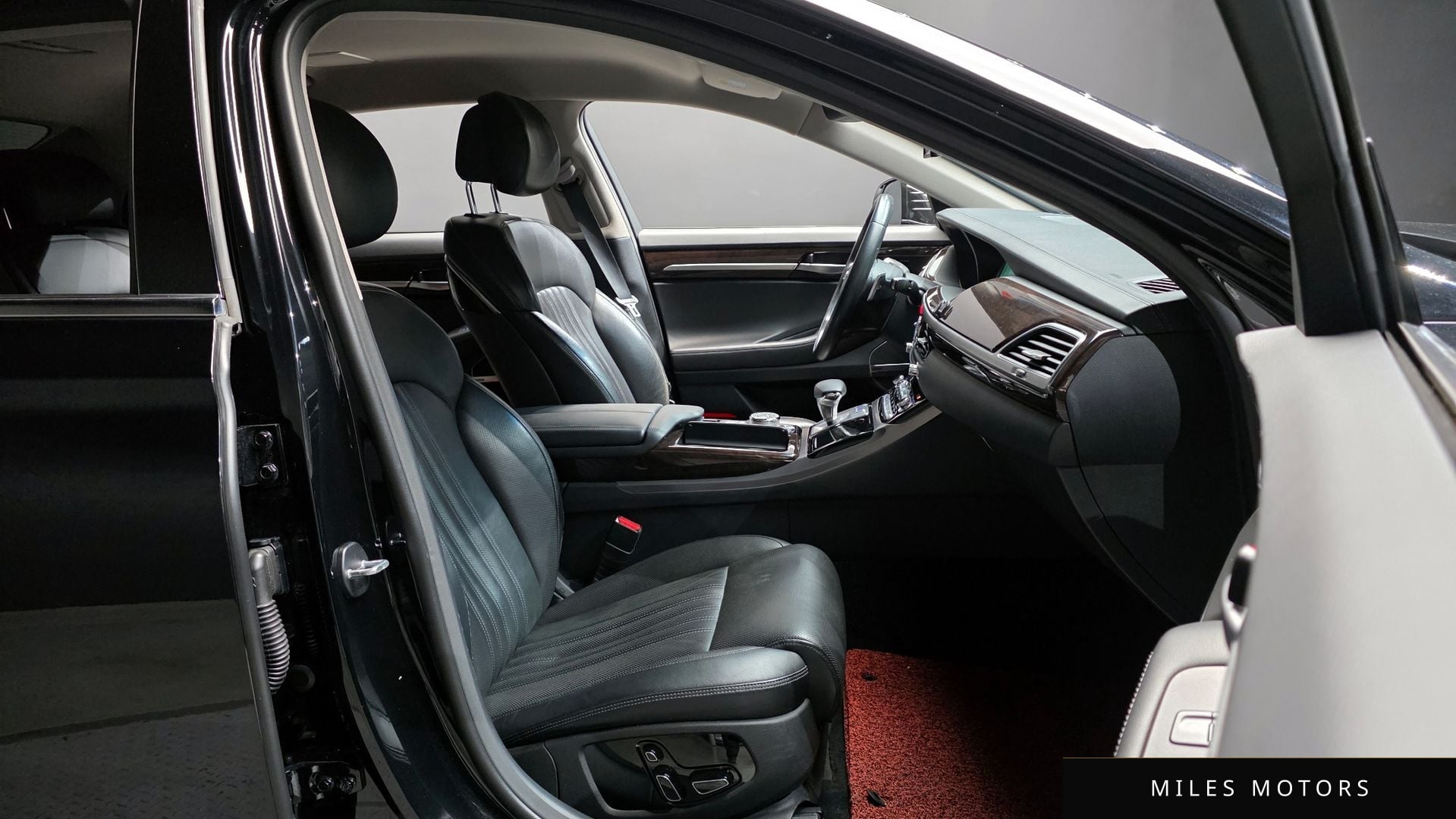 Genesis EQ900 2016 — миниатюра 10