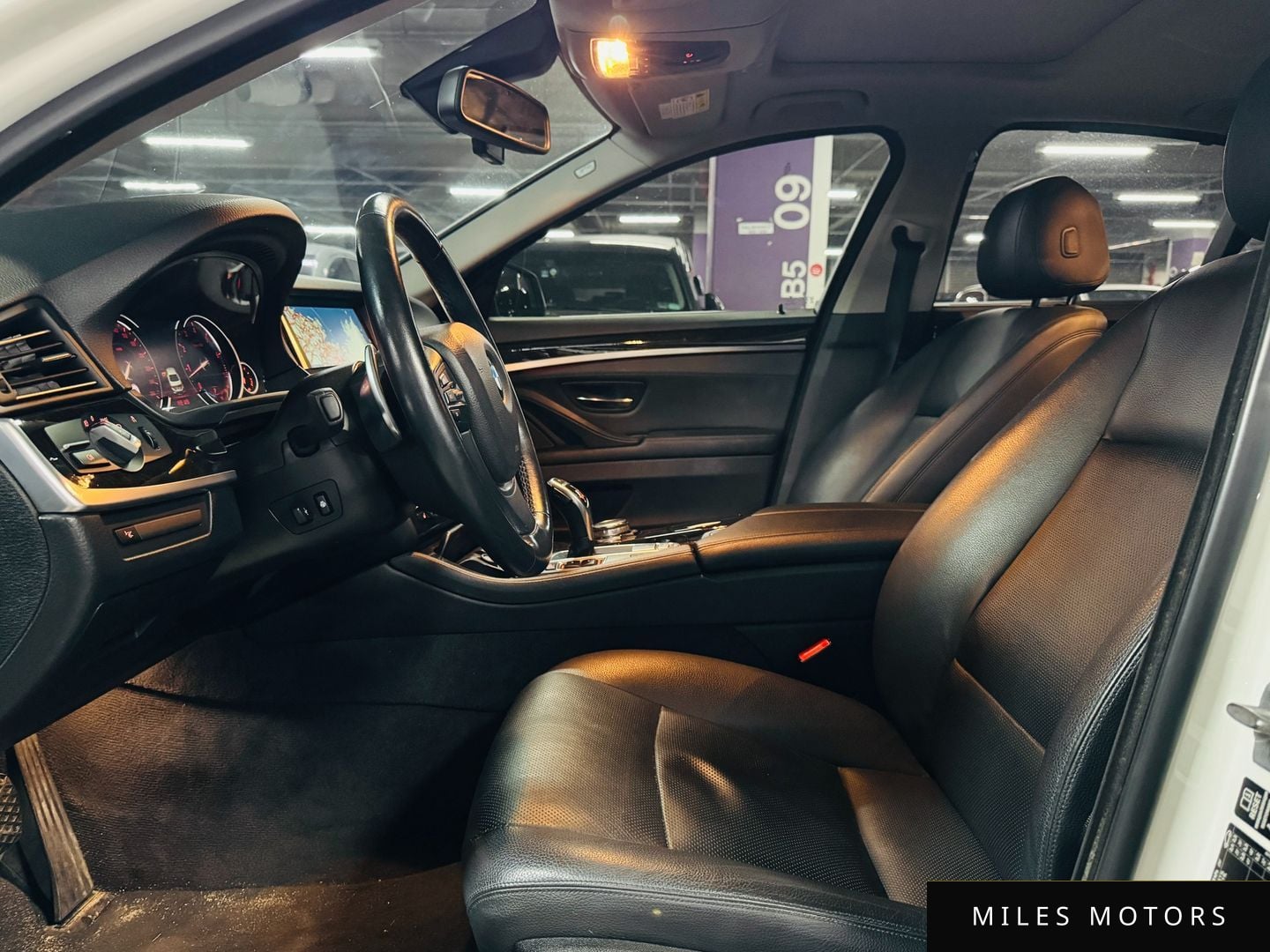 BMW 5 Series (F10) 2015 — миниатюра 5