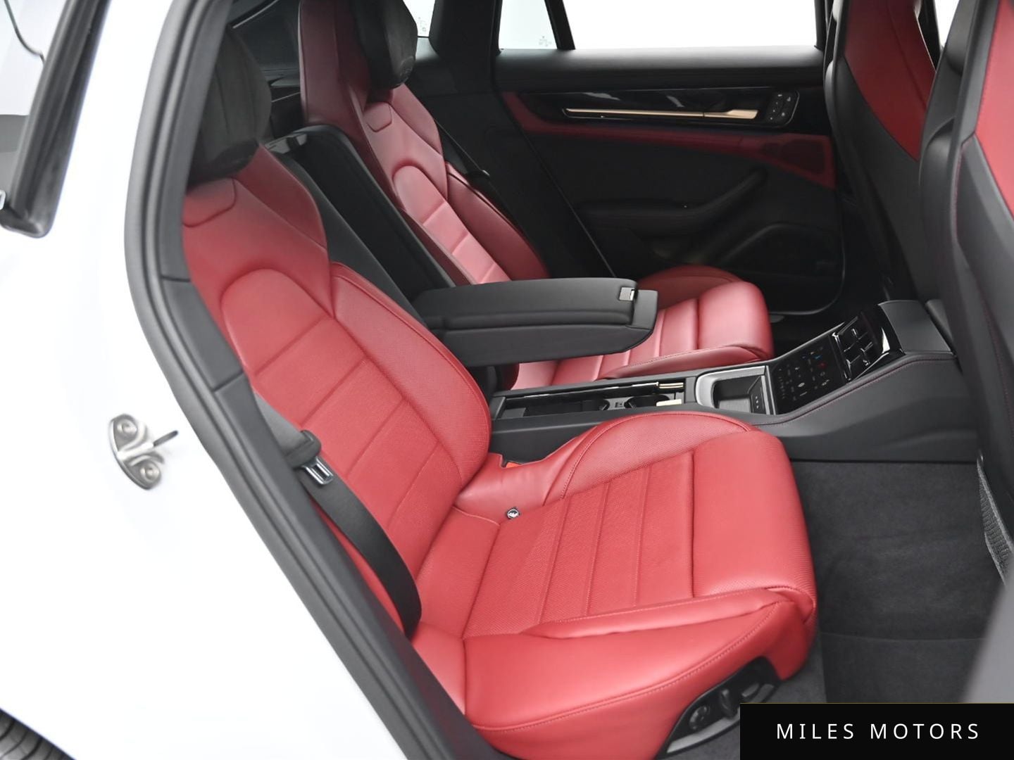 Porsche Panamera 2024 — миниатюра 12