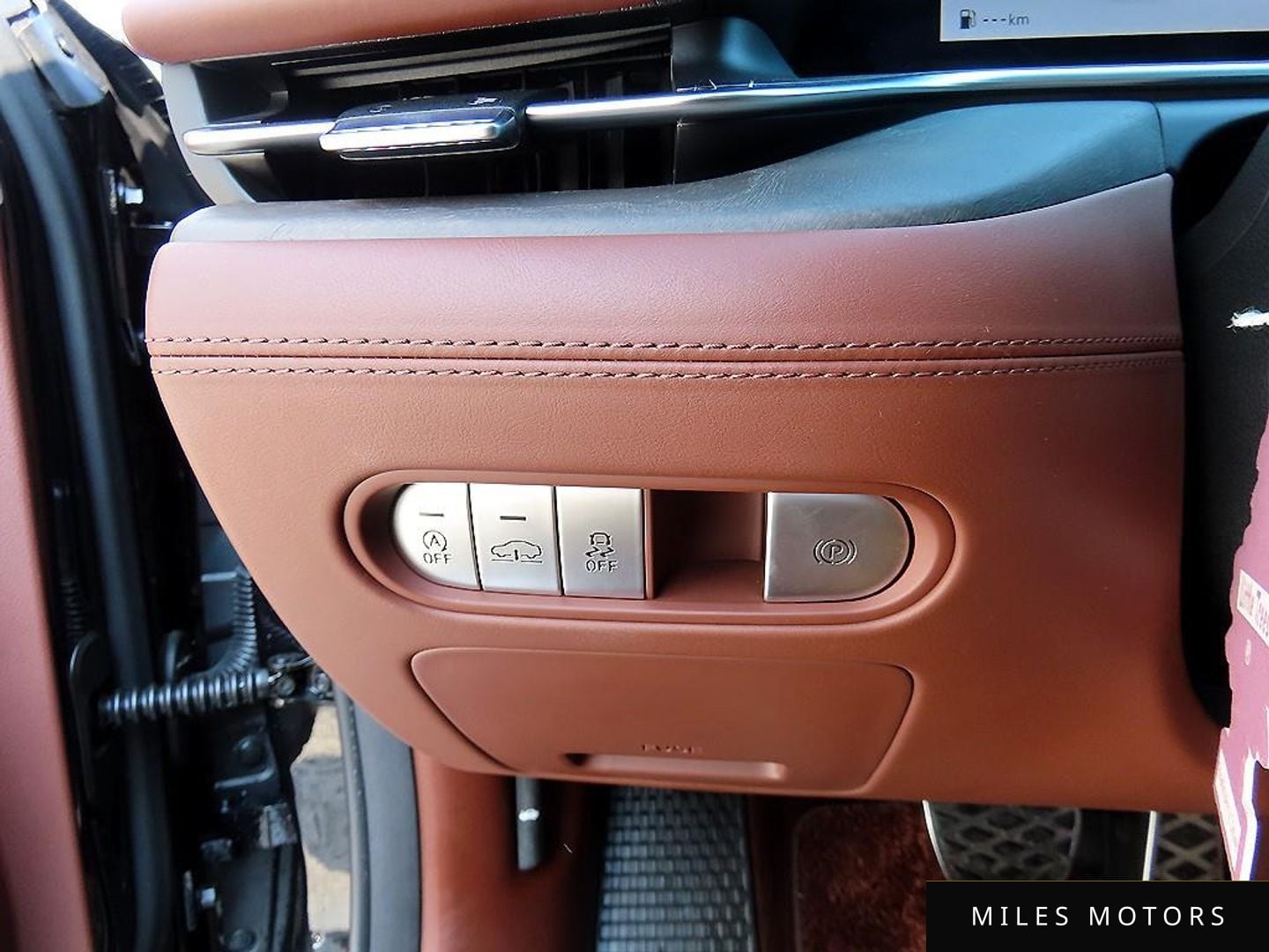 Genesis G90 (RS4) 2022 — миниатюра 12