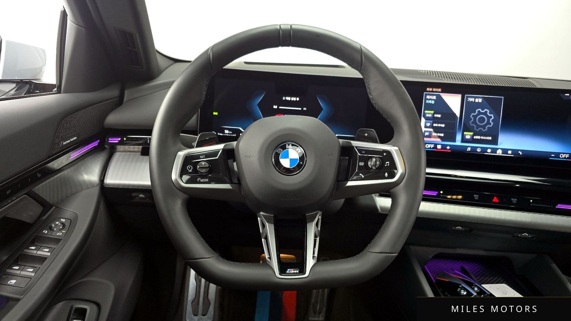 BMW 5 Series (G60) 2024 — миниатюра 19